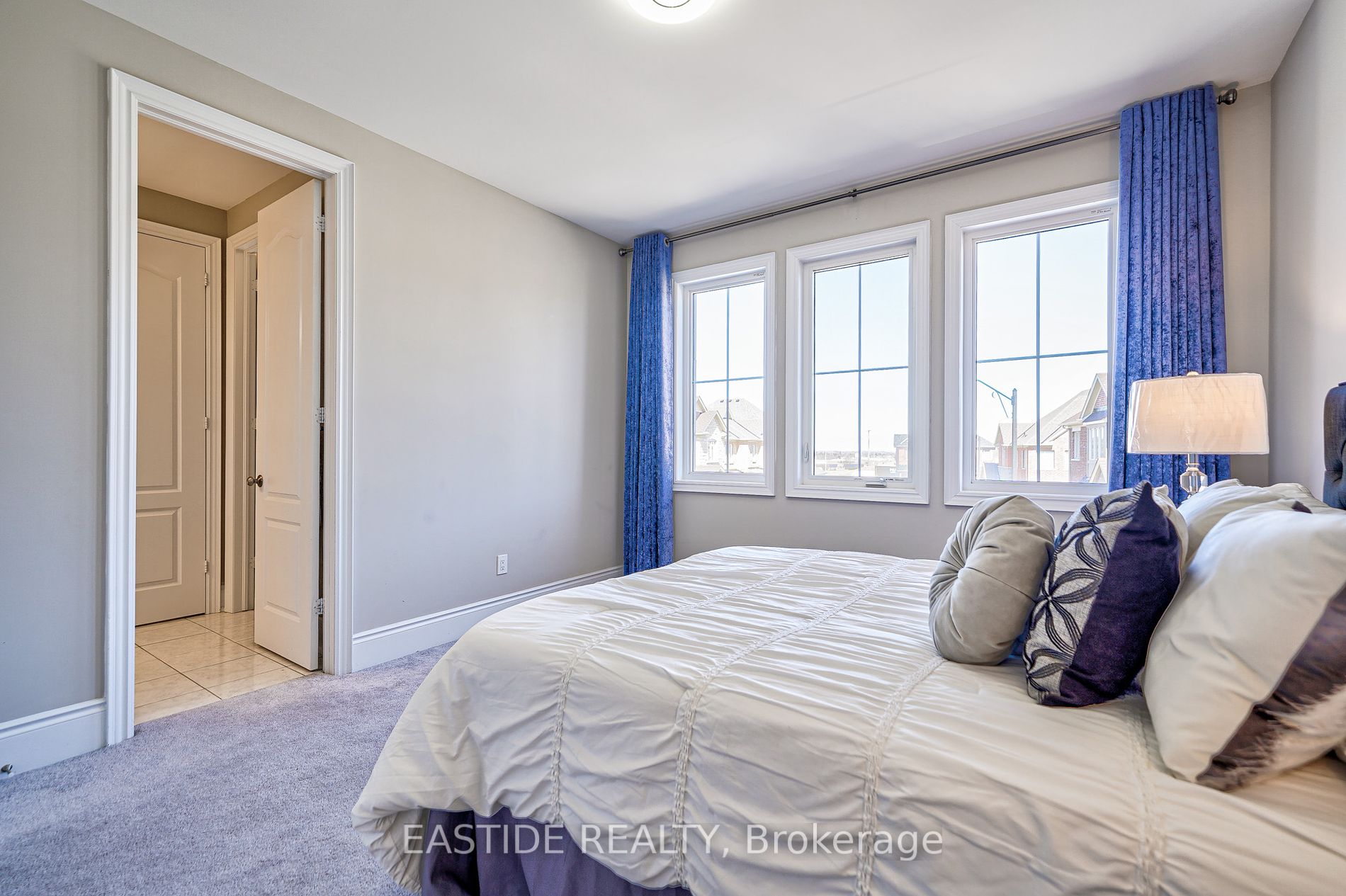 52 Ken Sinclair Cres