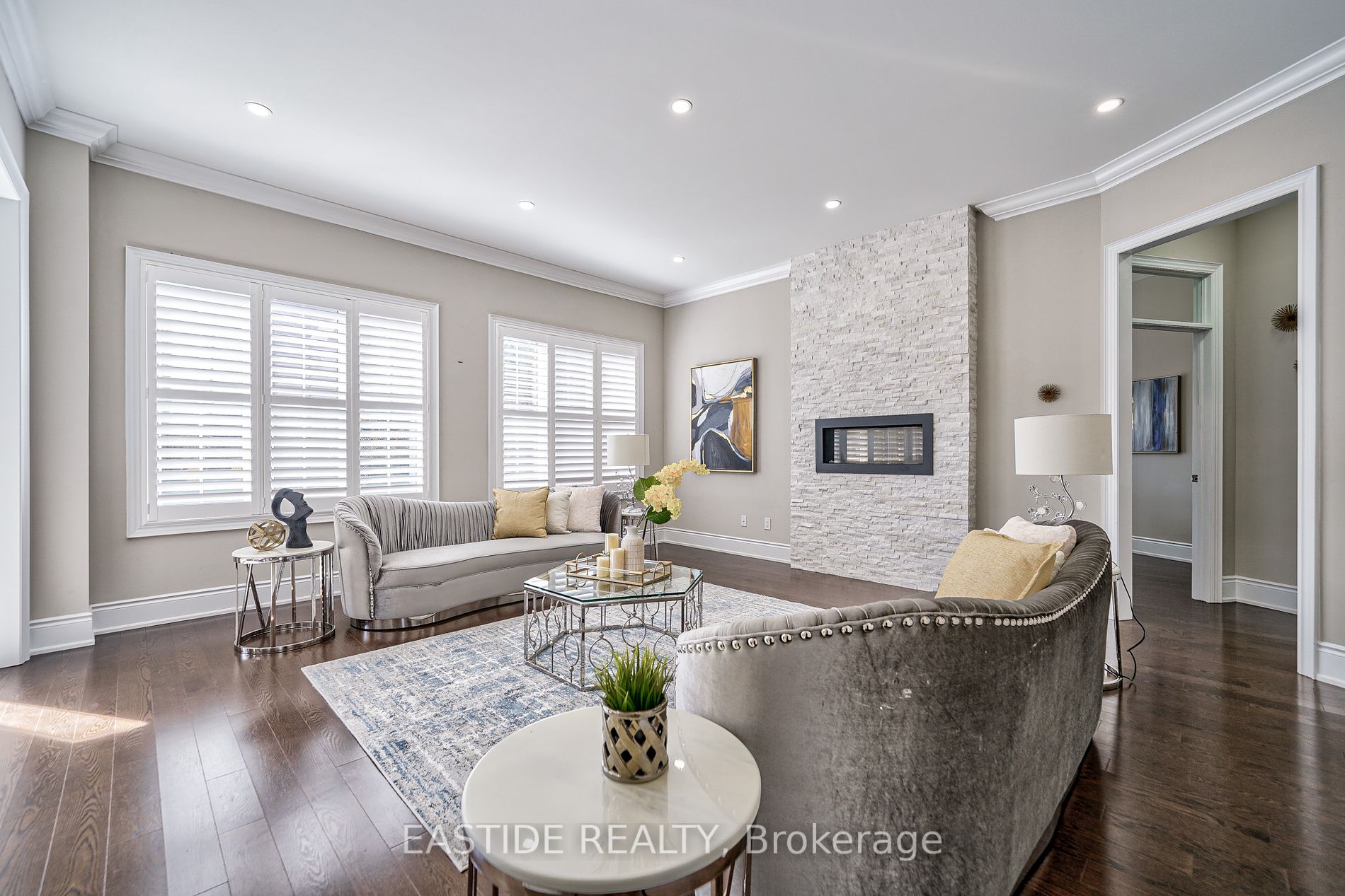52 Ken Sinclair Cres