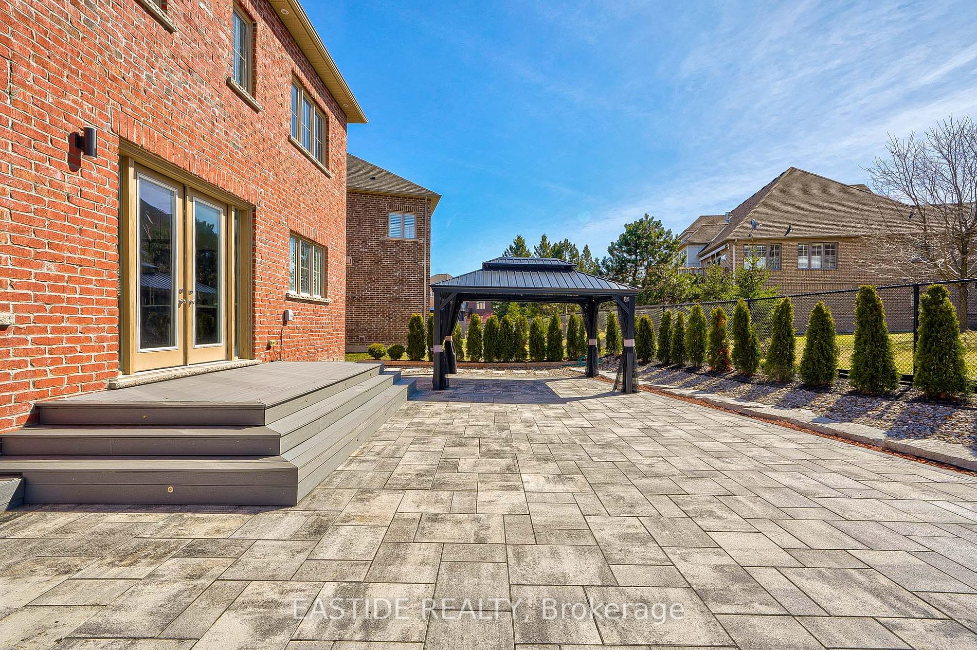52 Ken Sinclair Cres