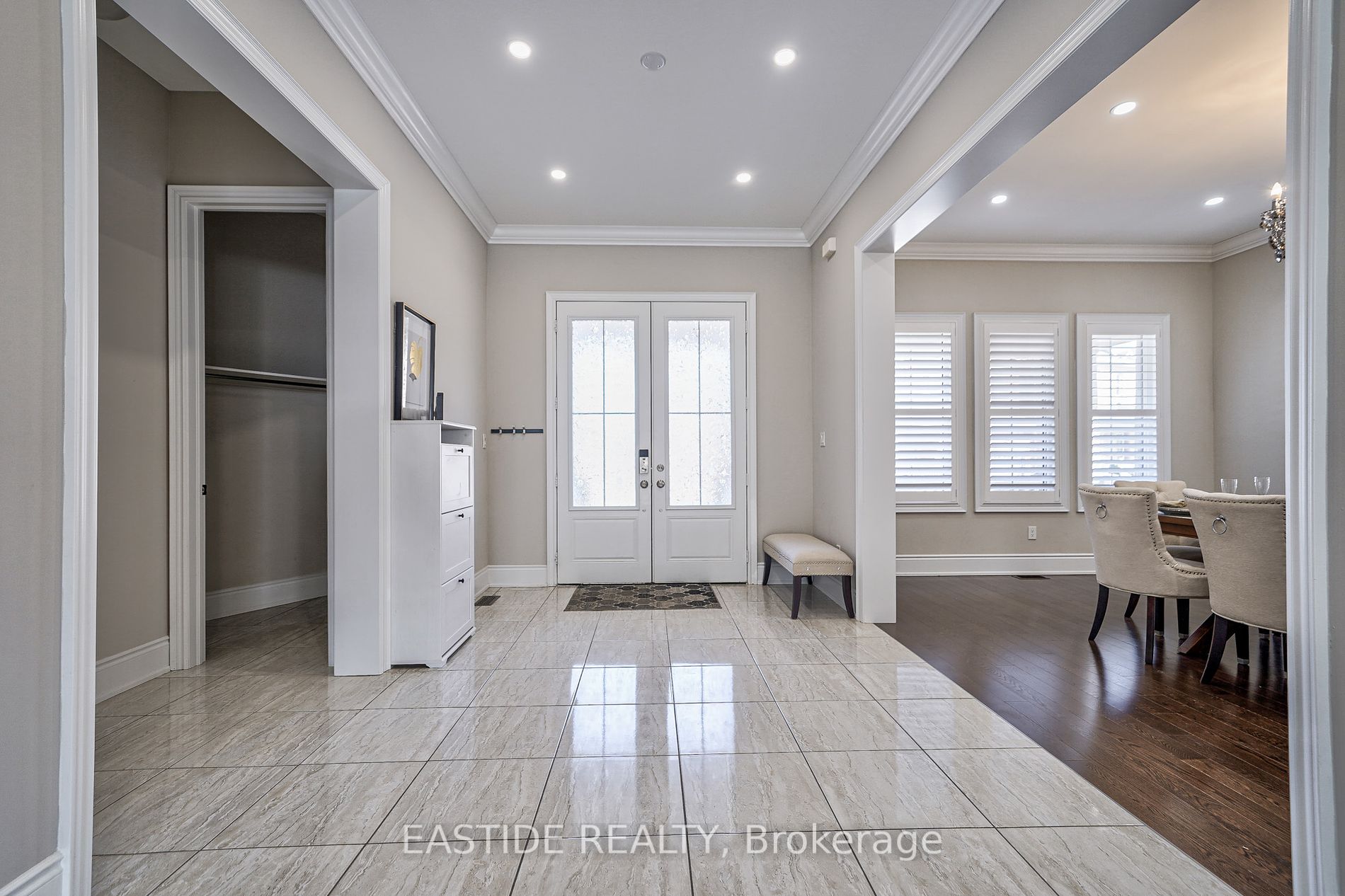 52 Ken Sinclair Cres