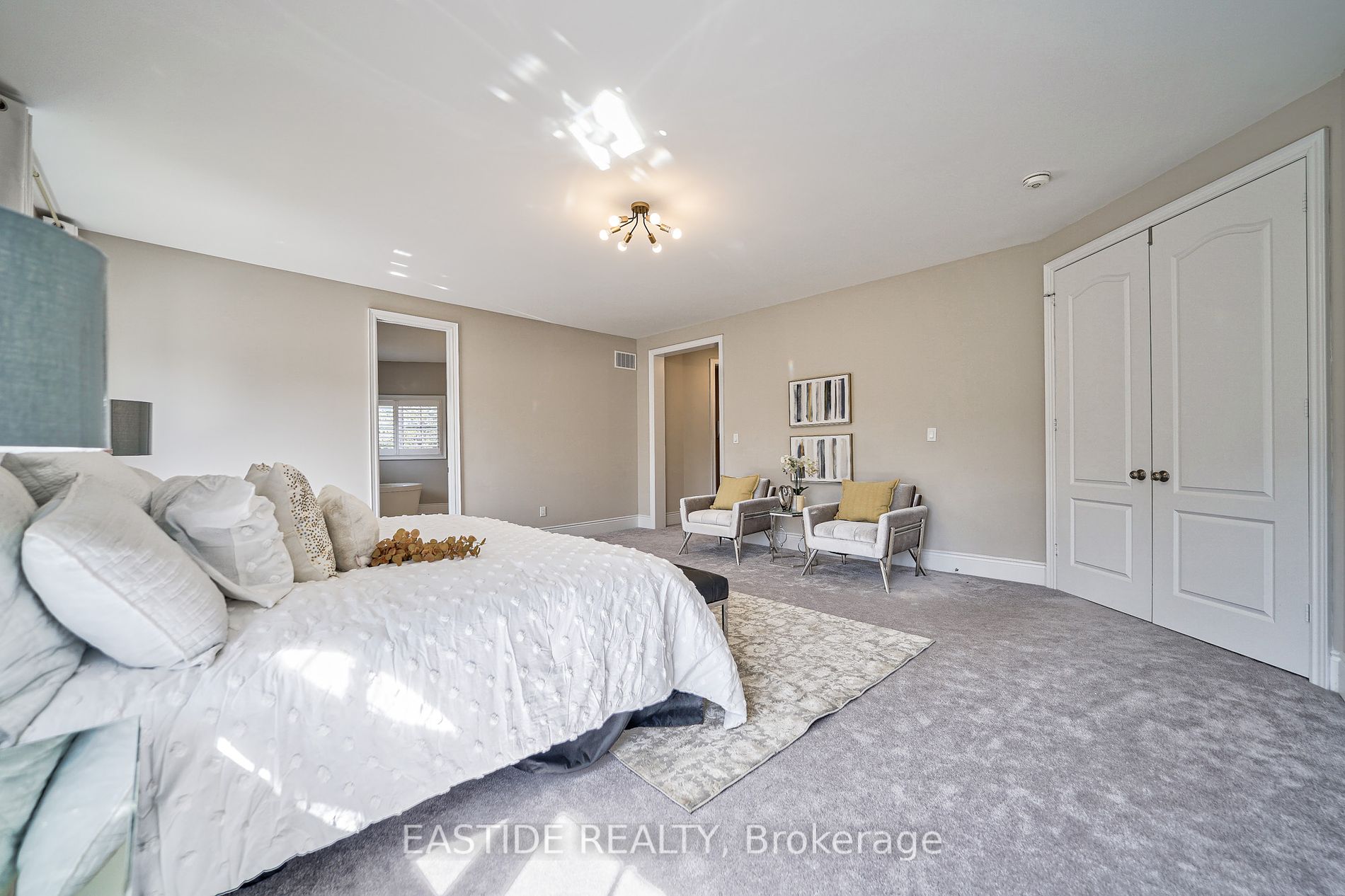 52 Ken Sinclair Cres