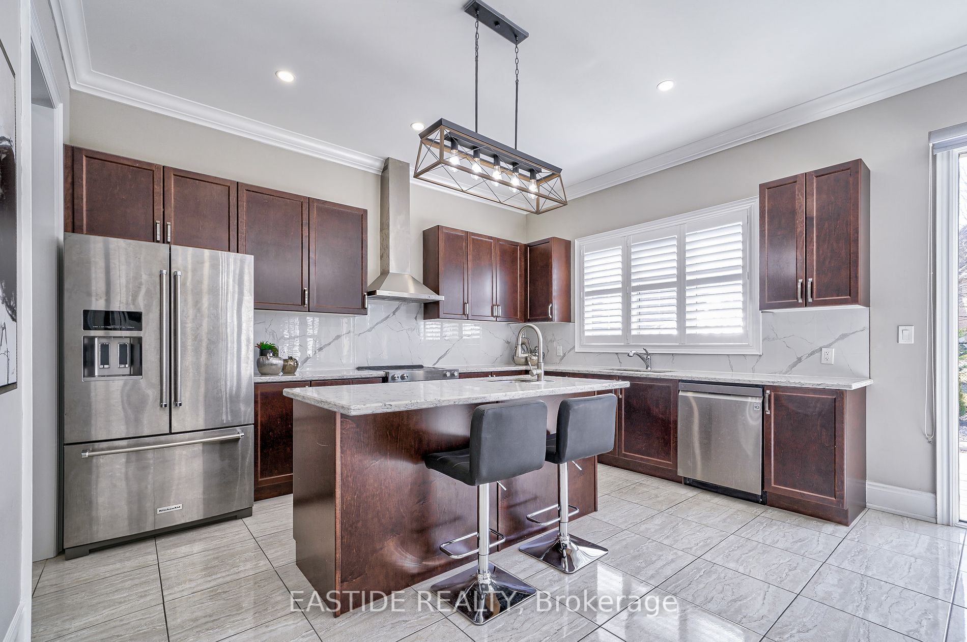 52 Ken Sinclair Cres