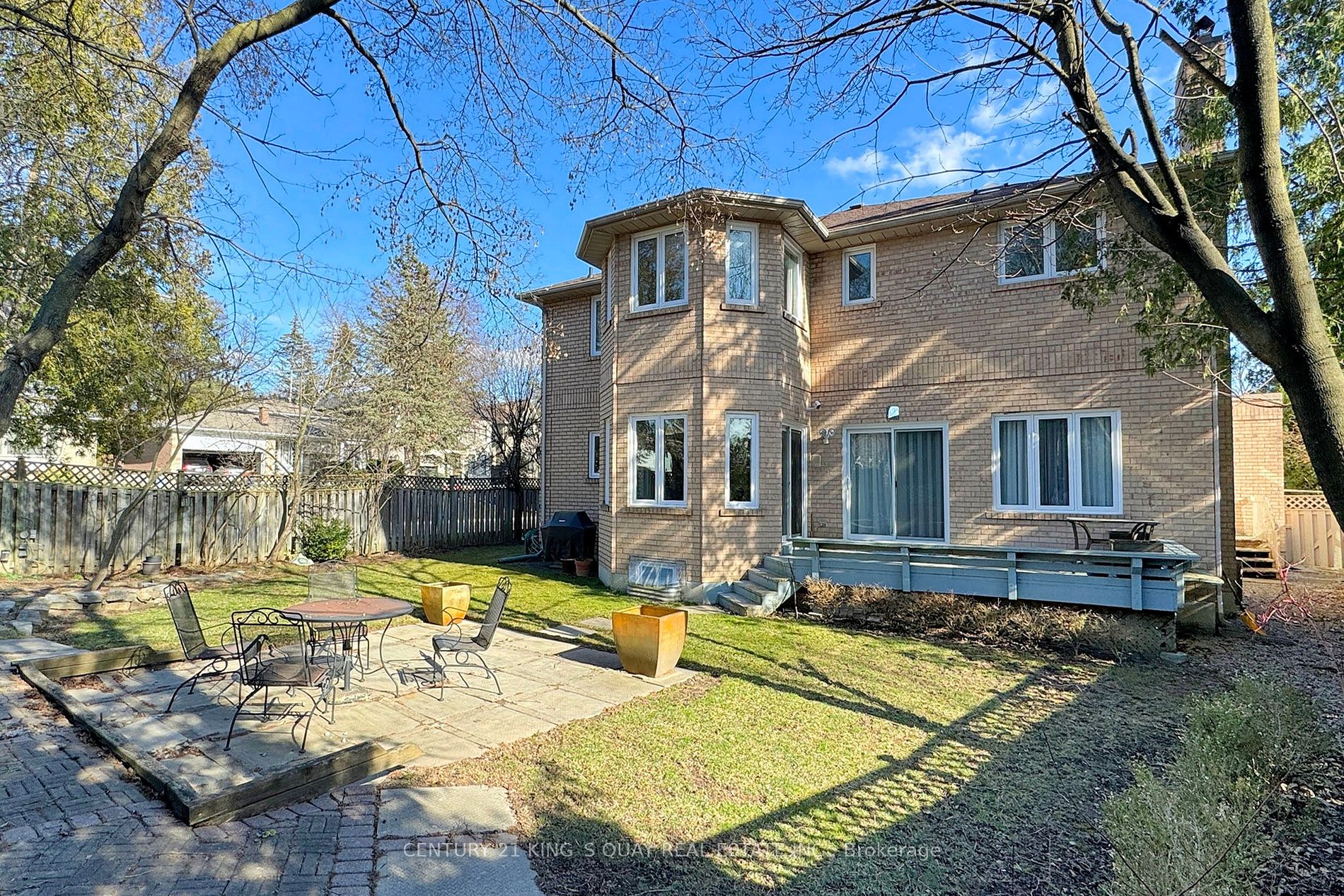 8 Wildrose Crescent