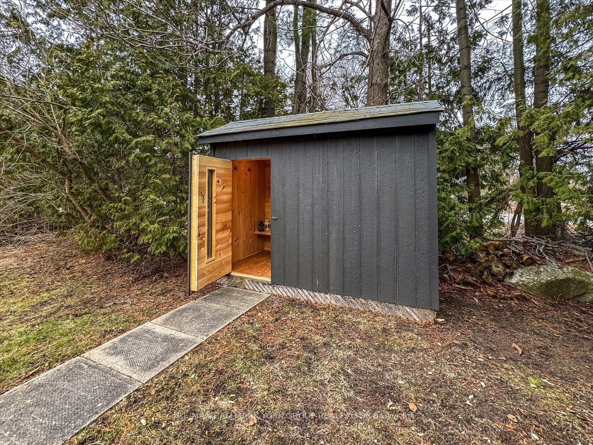 500 Mapleview Drive E