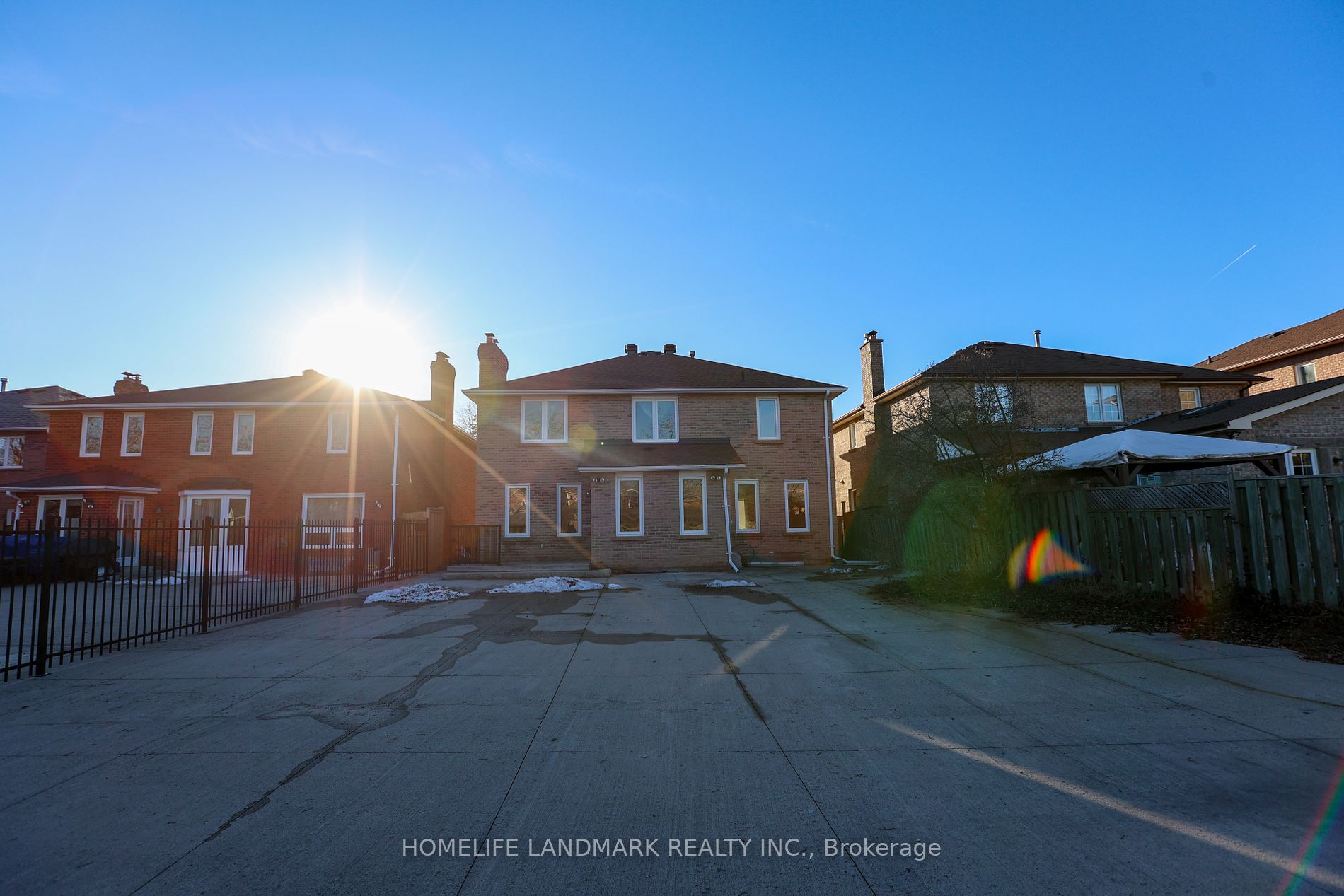 75 Somerset Cres