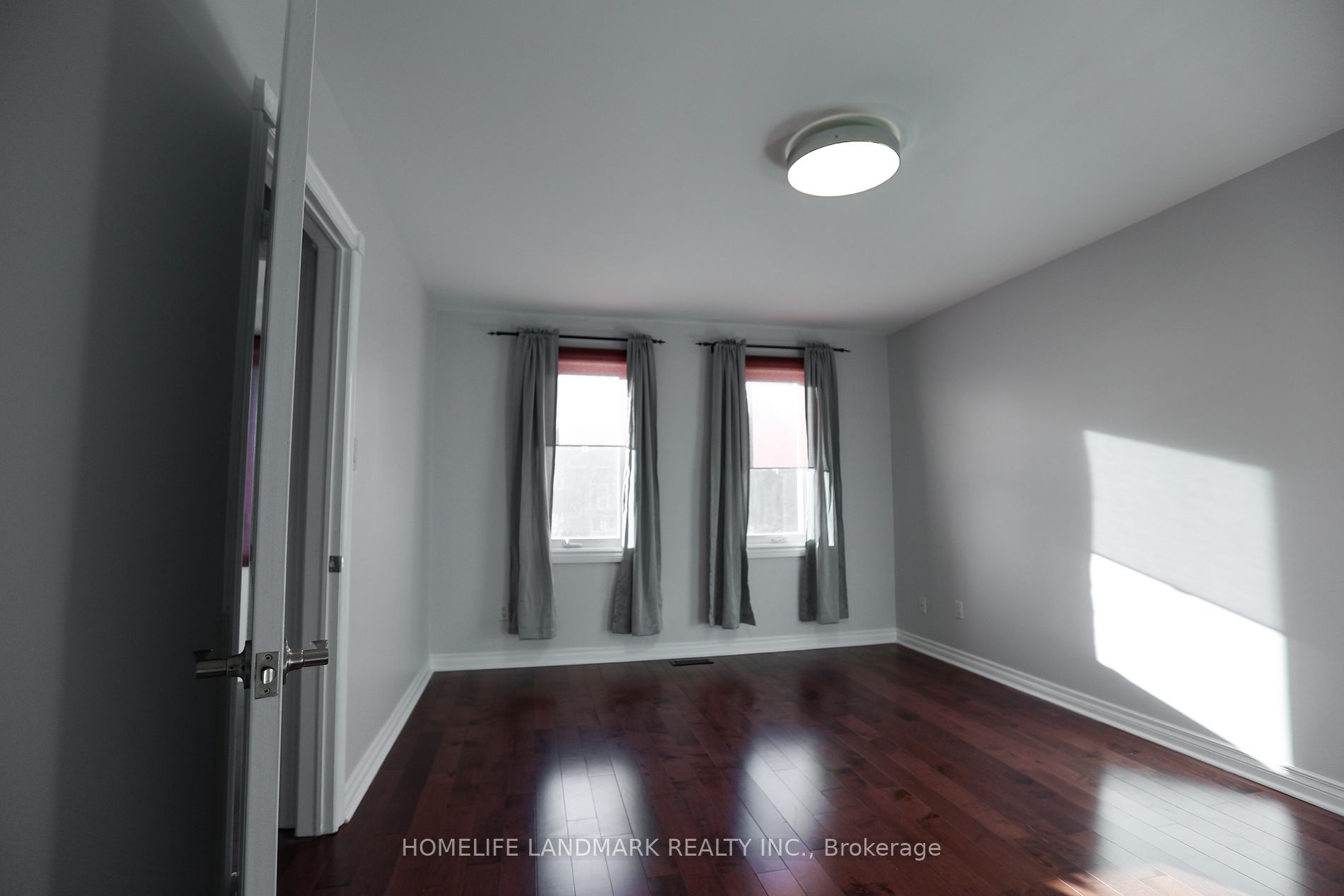 75 Somerset Cres
