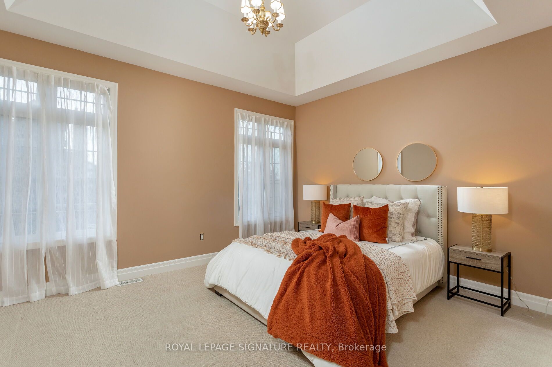 12 Valley Point Crescent