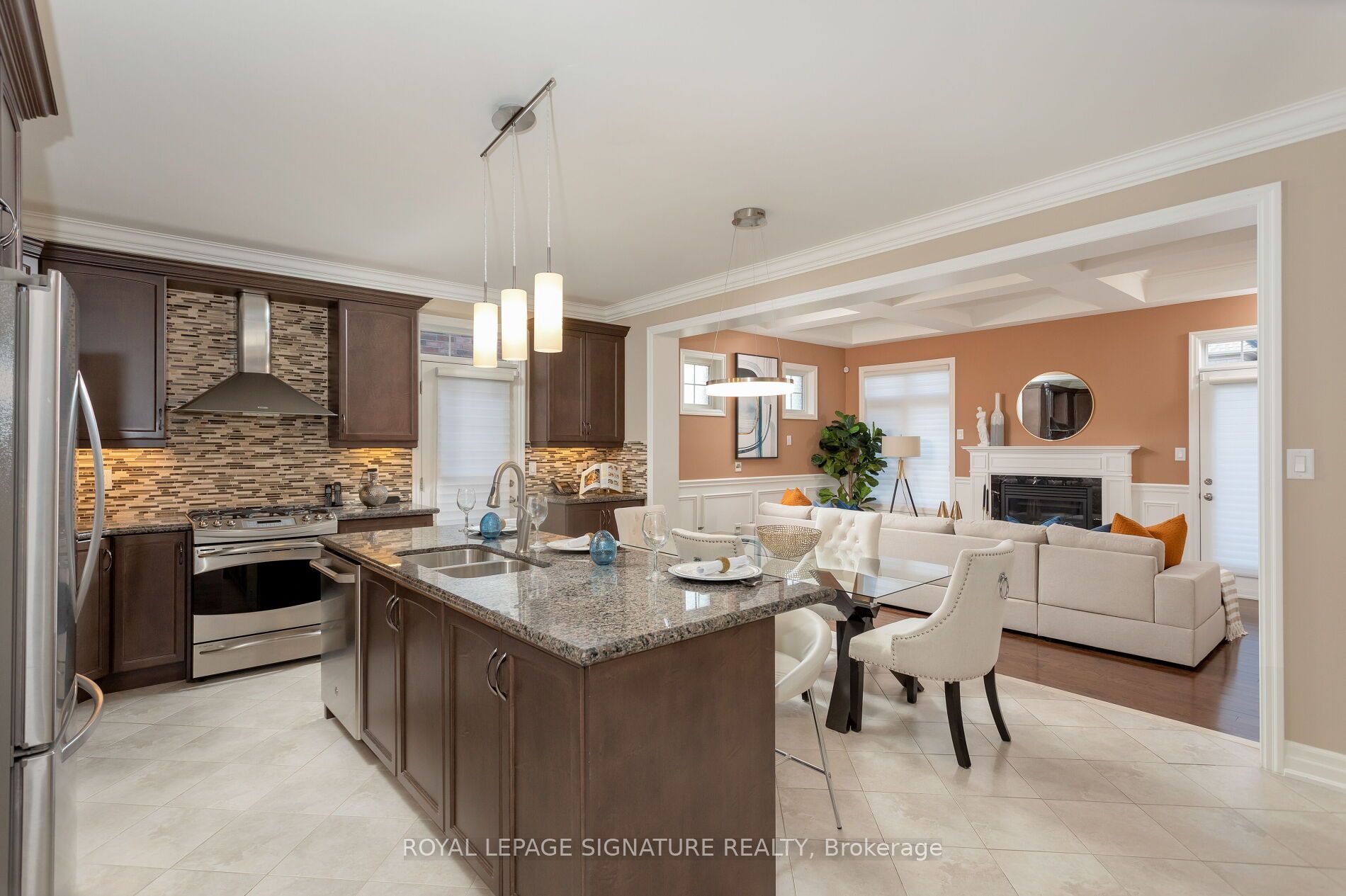 12 Valley Point Crescent