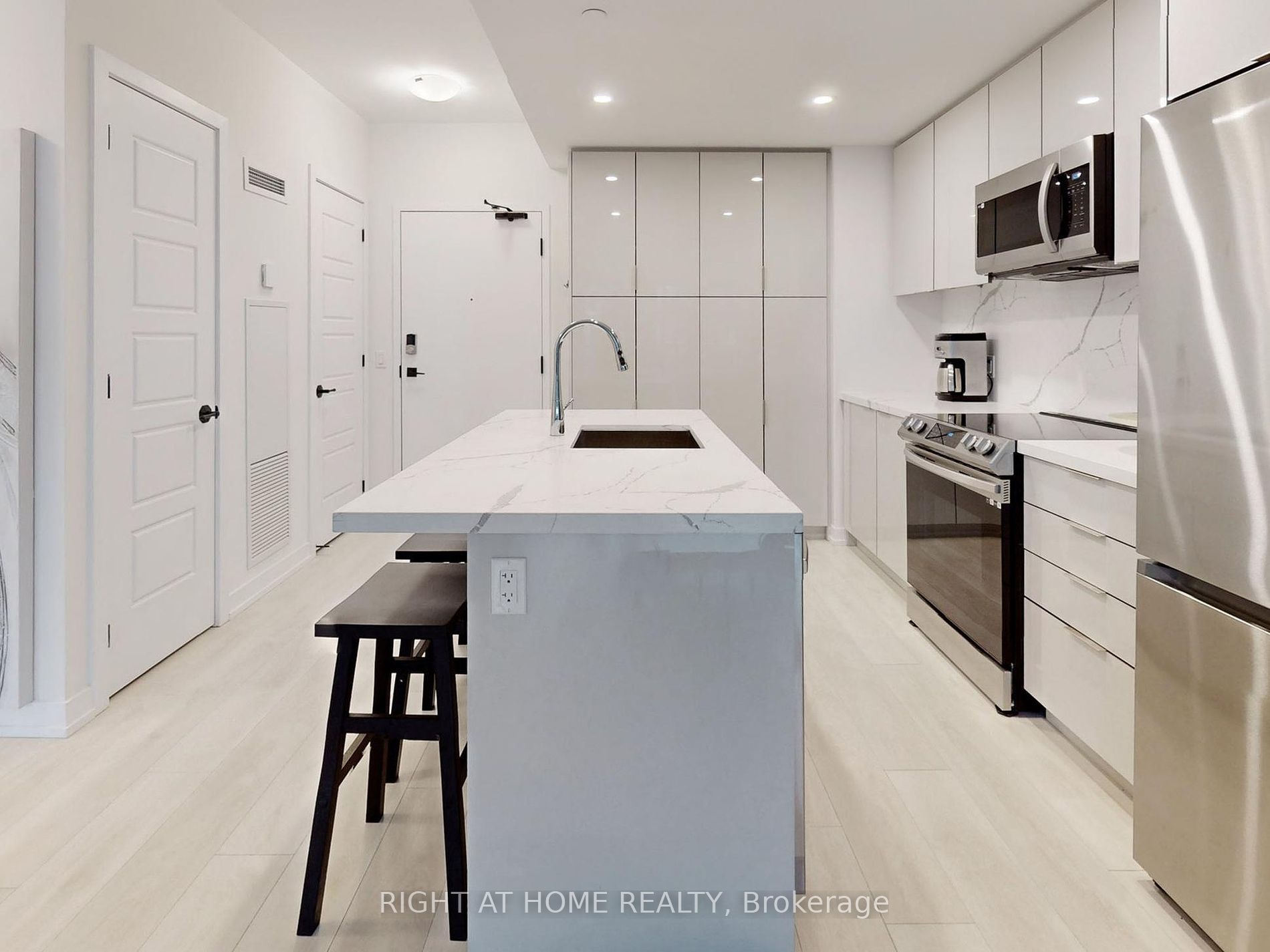415 Sea Ray Avenue, #224