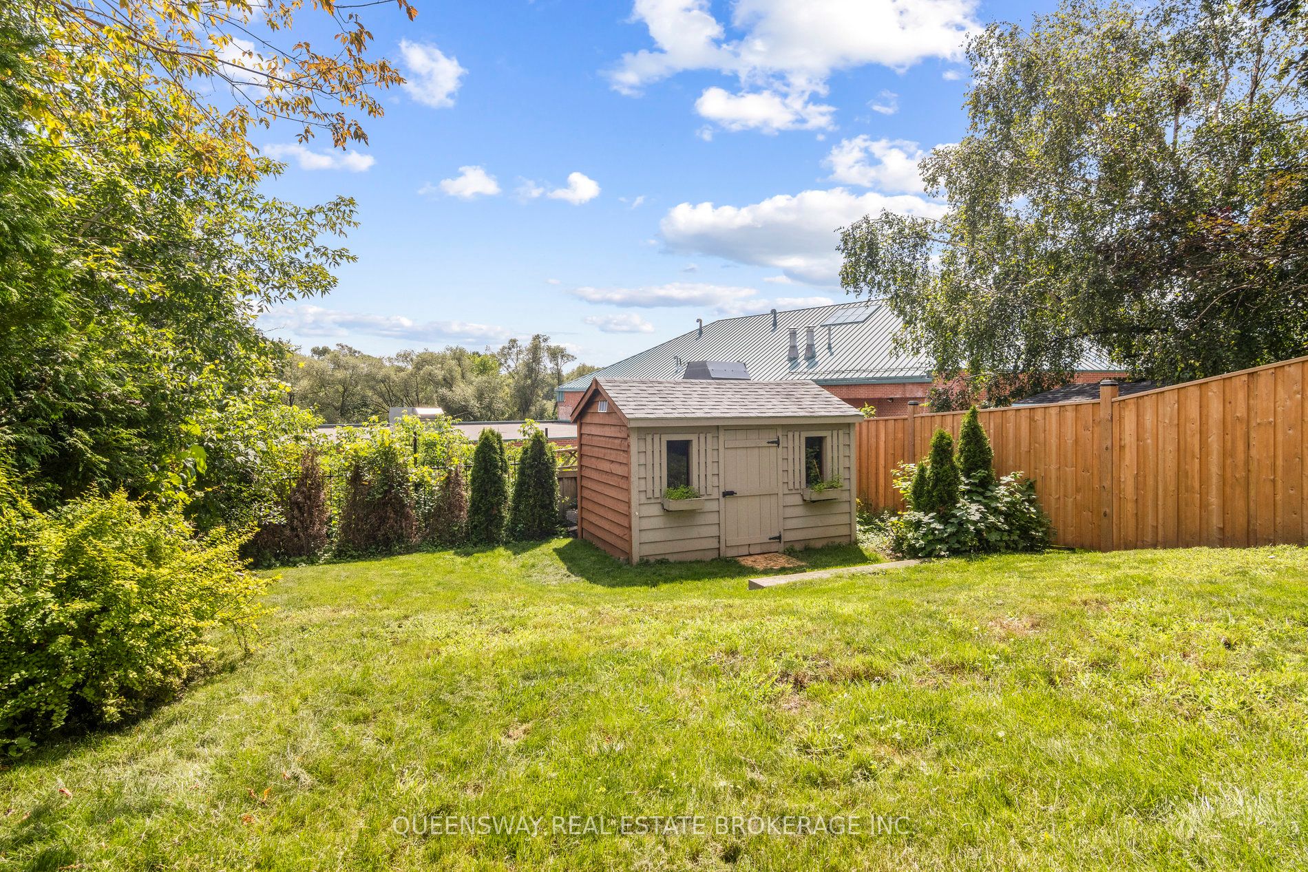 25 Jasper Dr