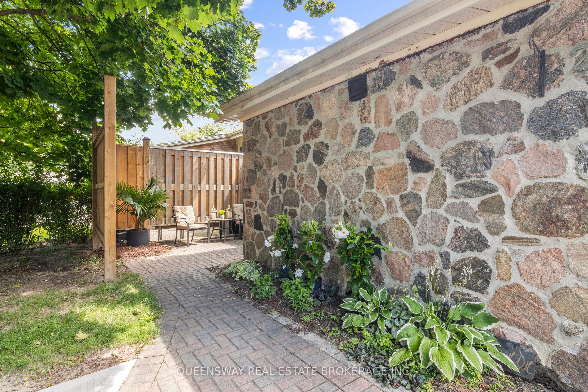25 Jasper Dr
