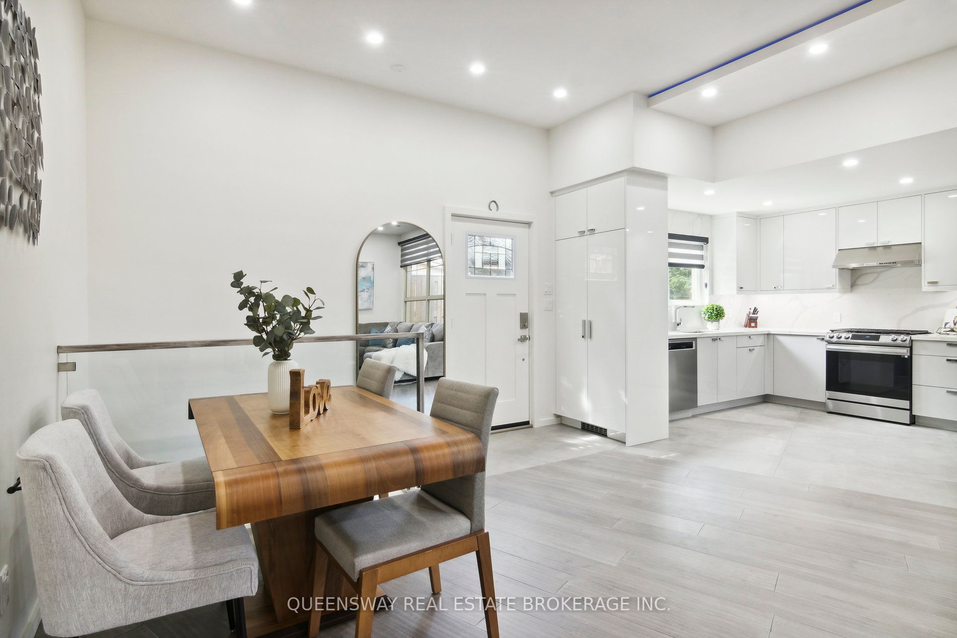 25 Jasper Dr