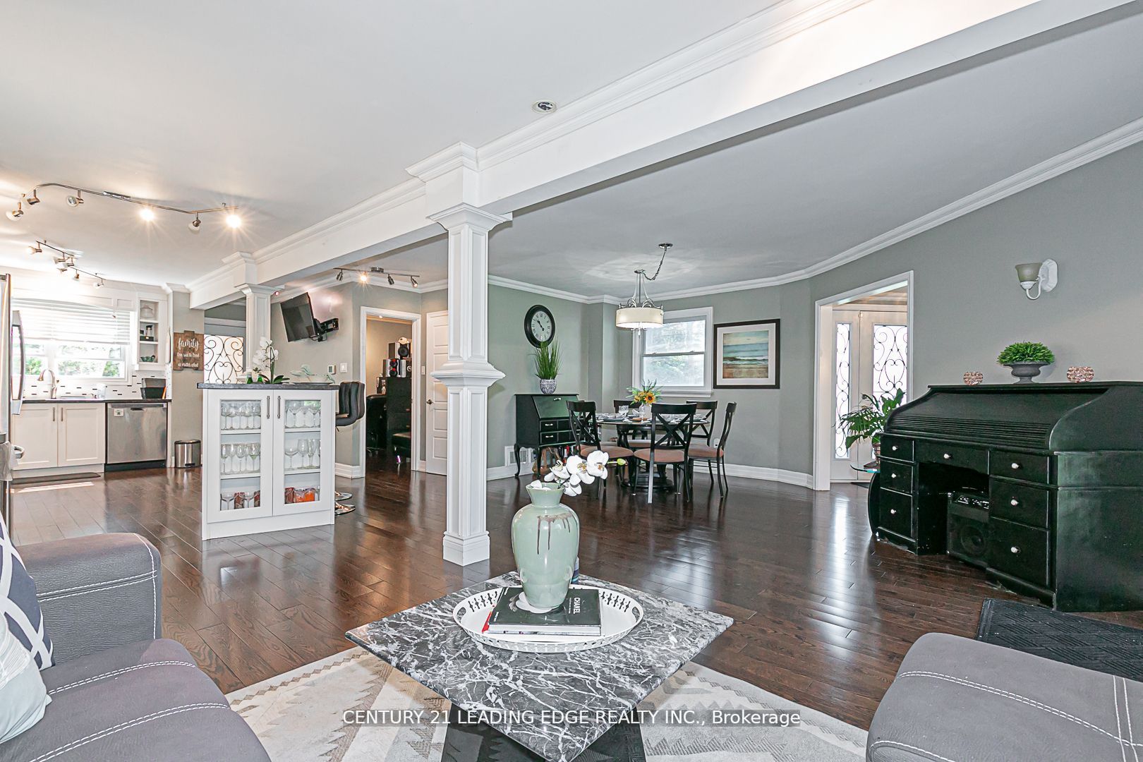 10 YORKTON Boulevard