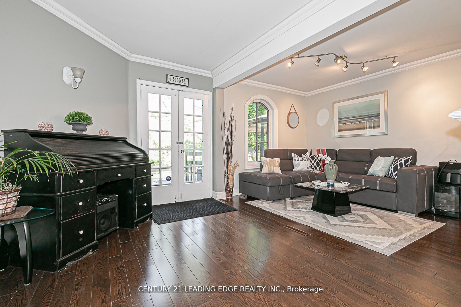 10 YORKTON Boulevard