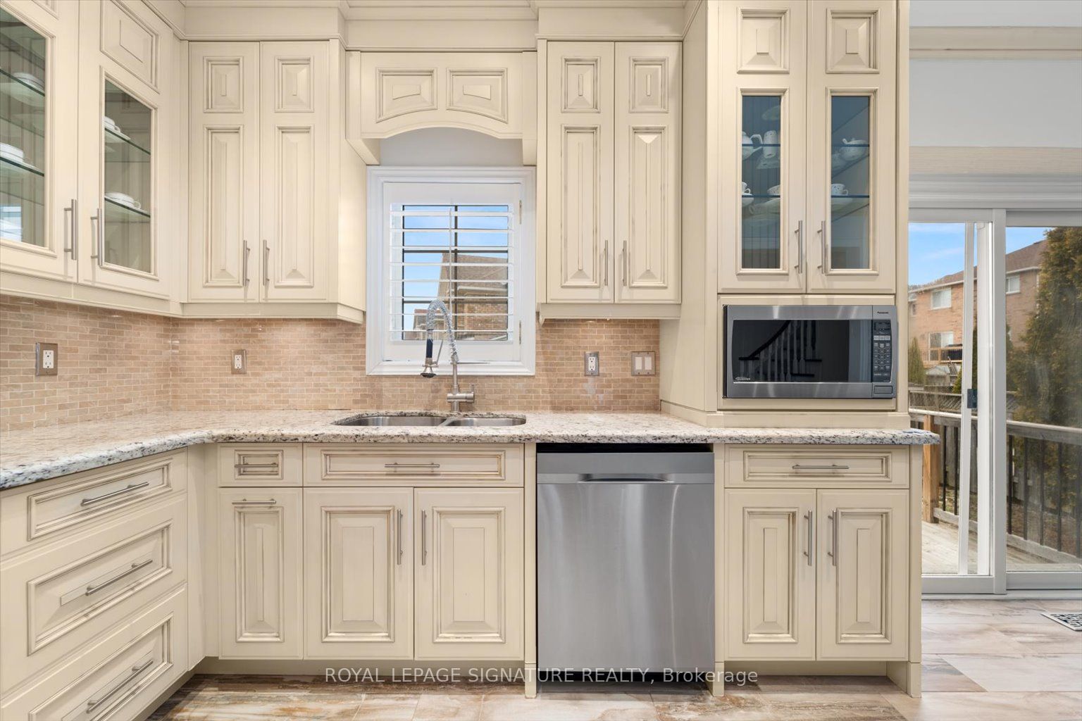 151 Bestview Cres