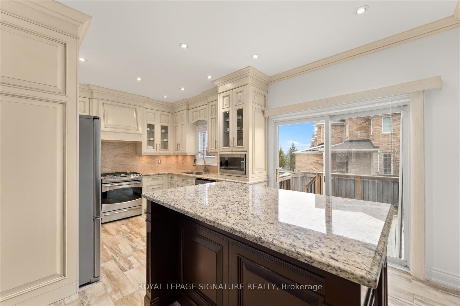 151 Bestview Cres