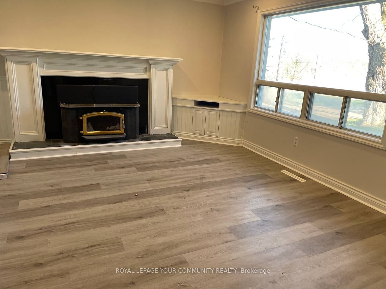 2400 King Rd