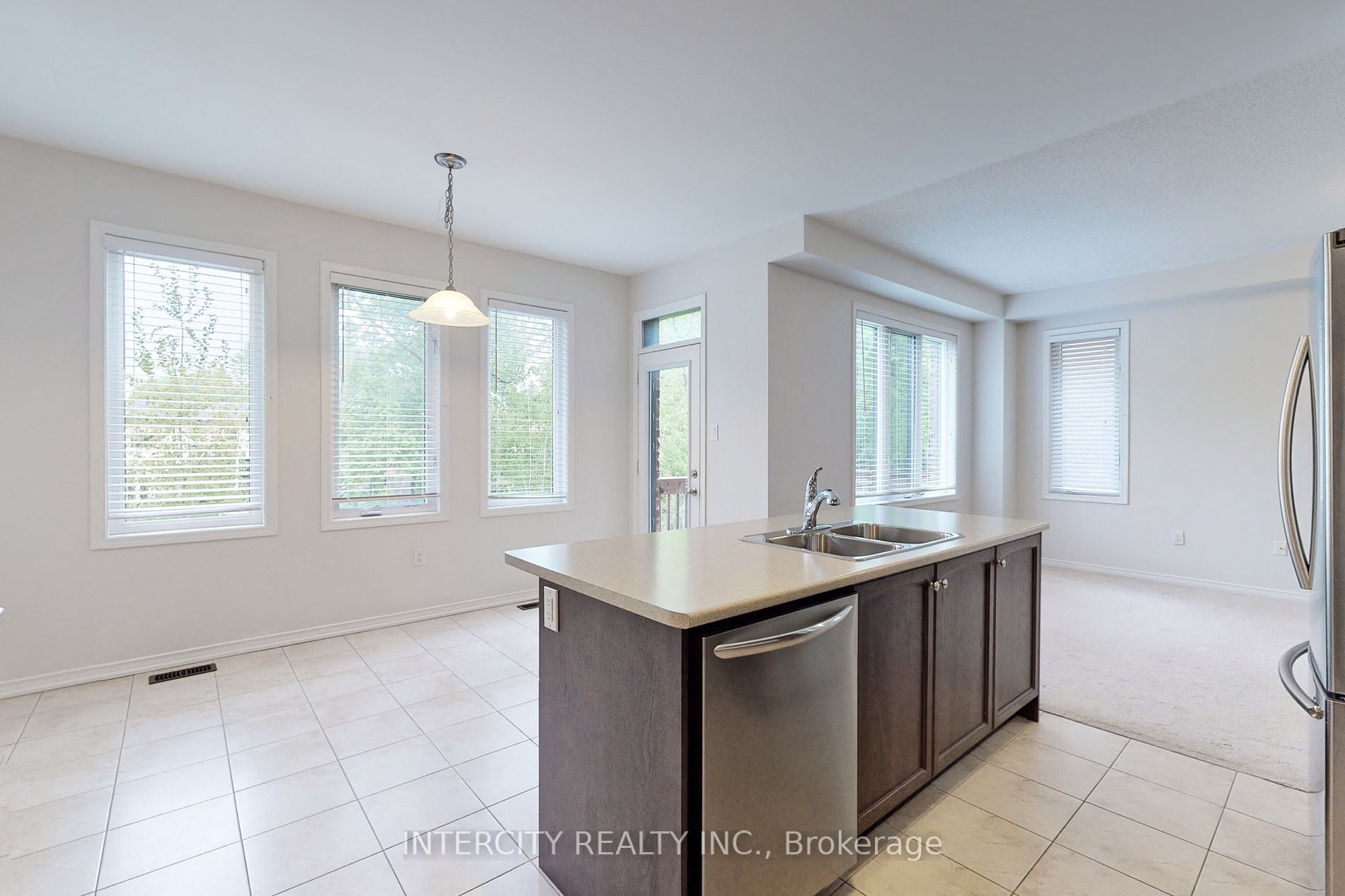 1017 Abram Crt