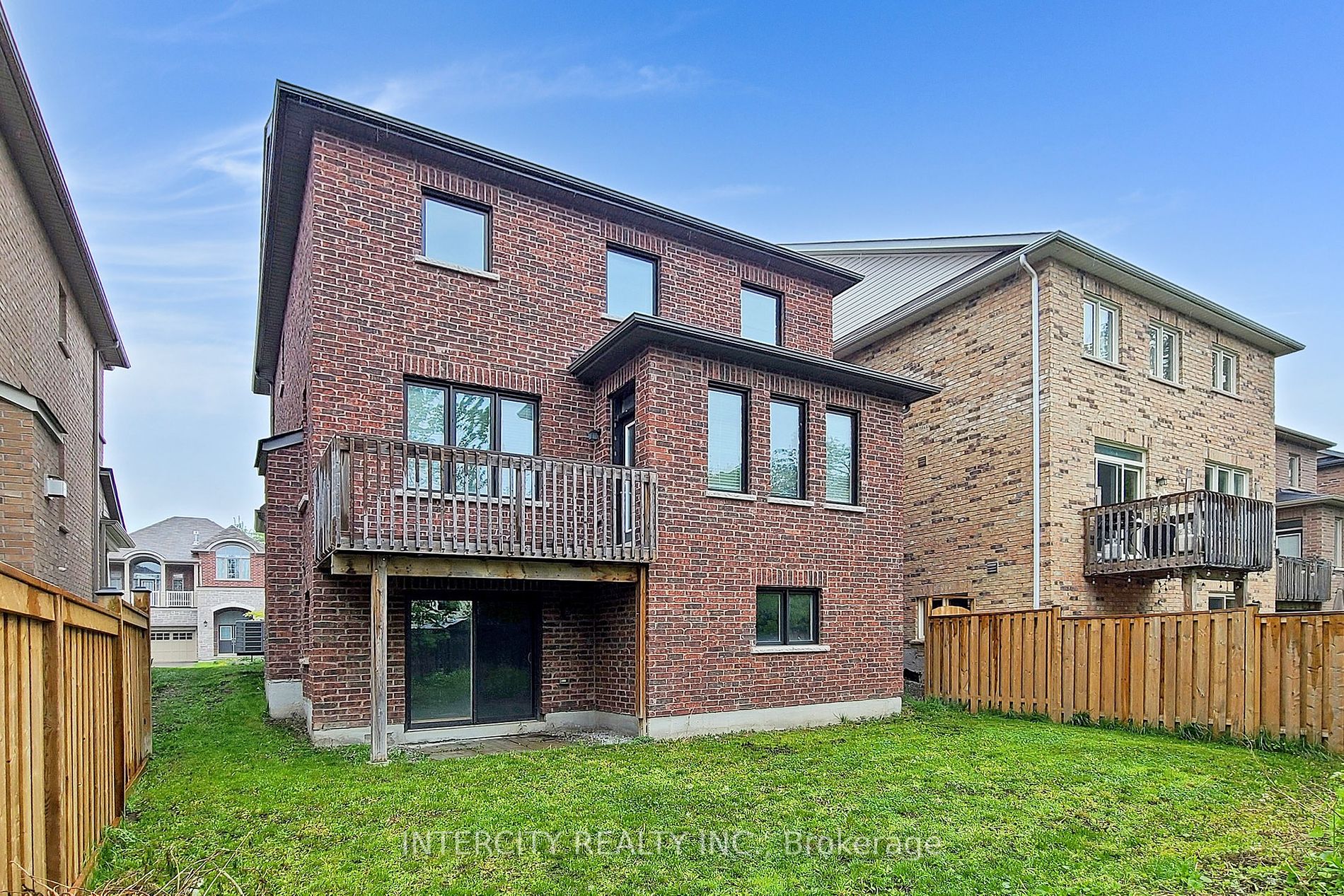 1017 Abram Crt