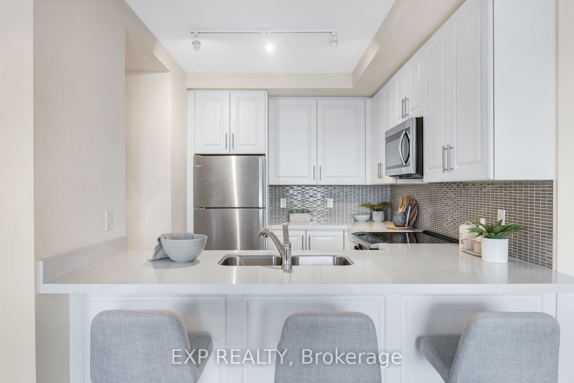 25 Baker Hill Boulevard, #521