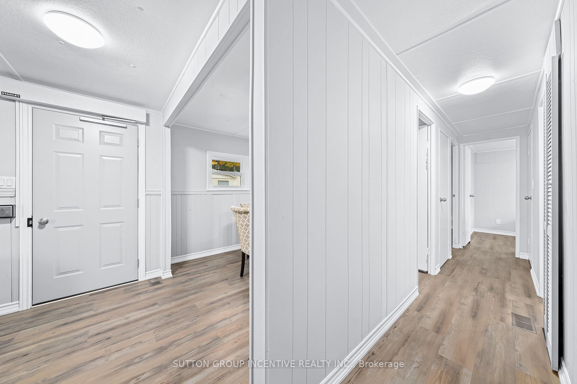20 Weeping Willow Dr
