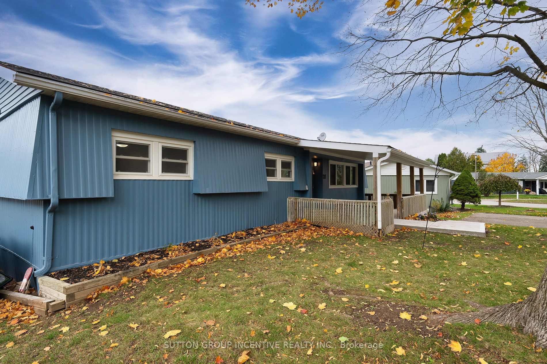 20 Weeping Willow Dr