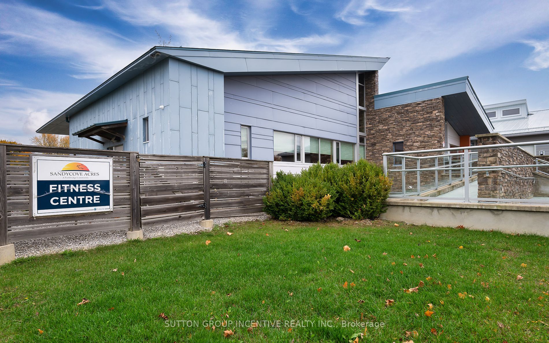 20 Weeping Willow Dr