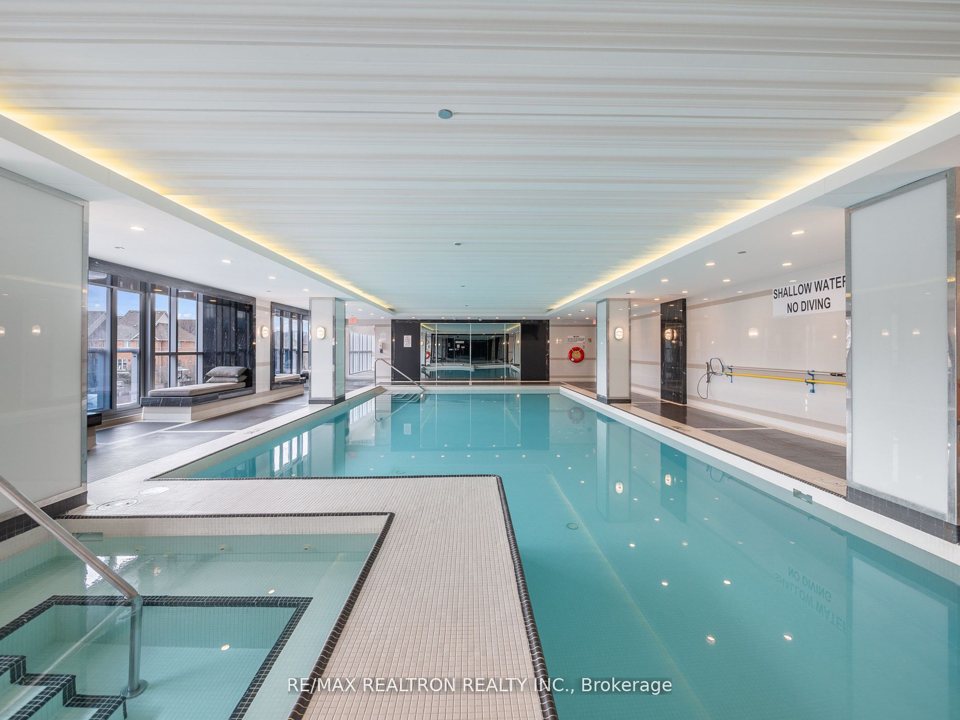 9471 Yonge St, #213