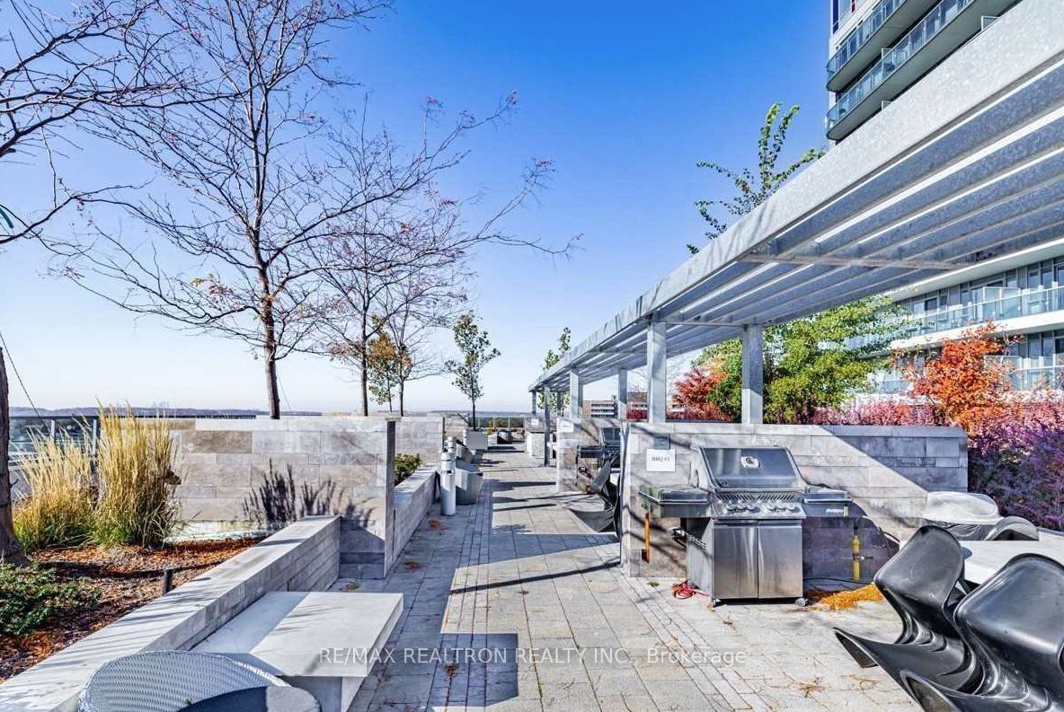 9471 Yonge St, #213