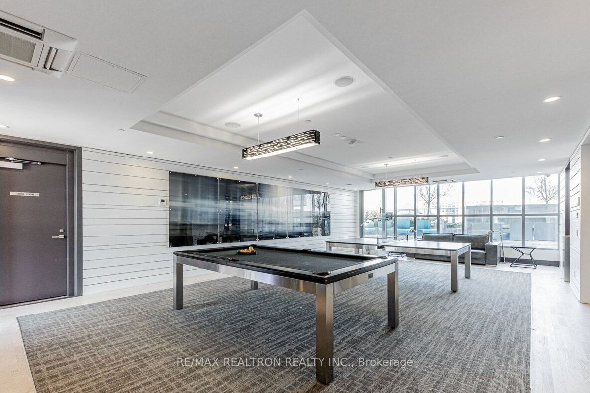 9471 Yonge St, #213