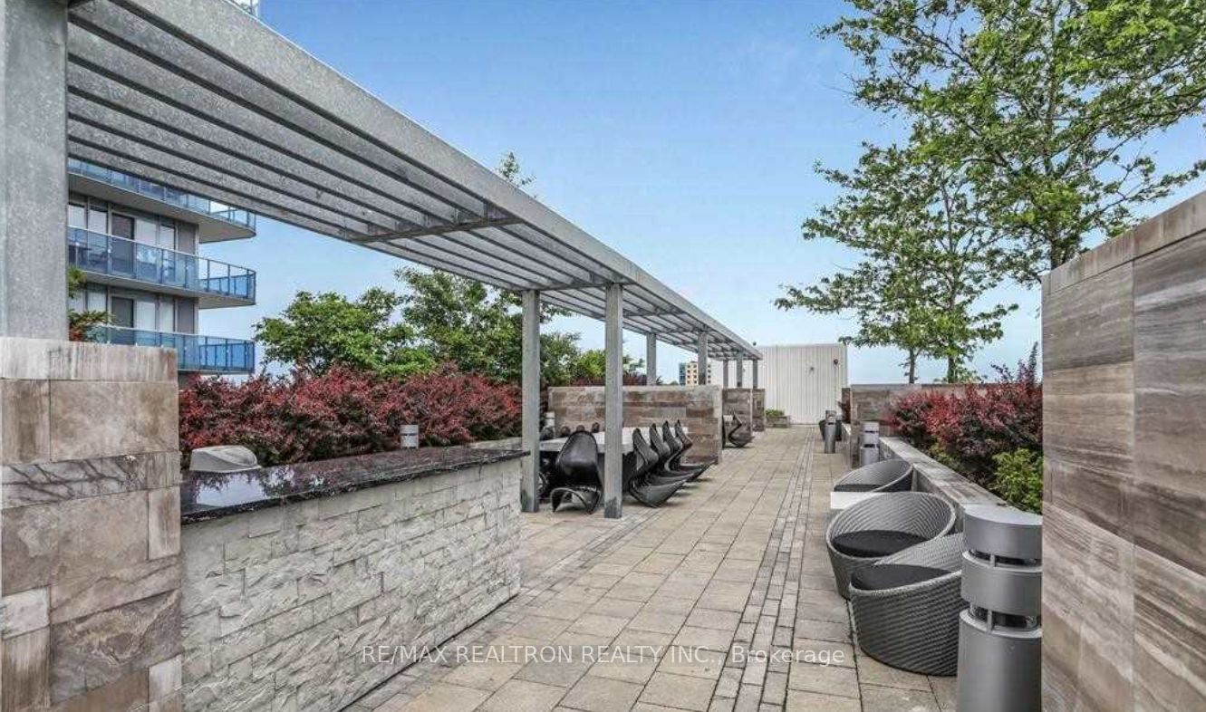 9471 Yonge St, #213