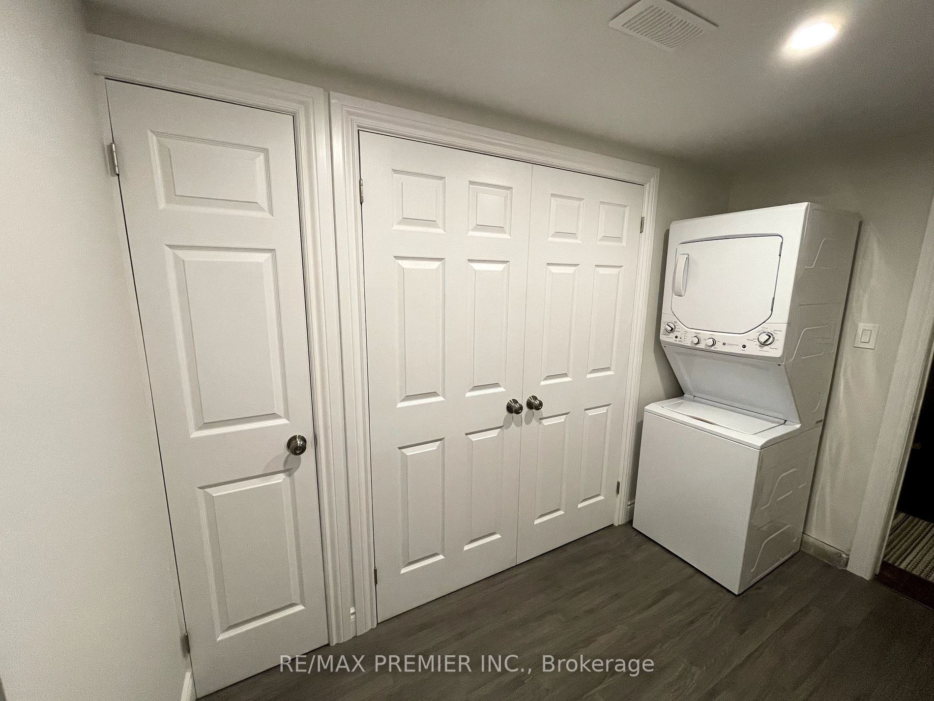 36 A.V. Nolan Dr, #Lower