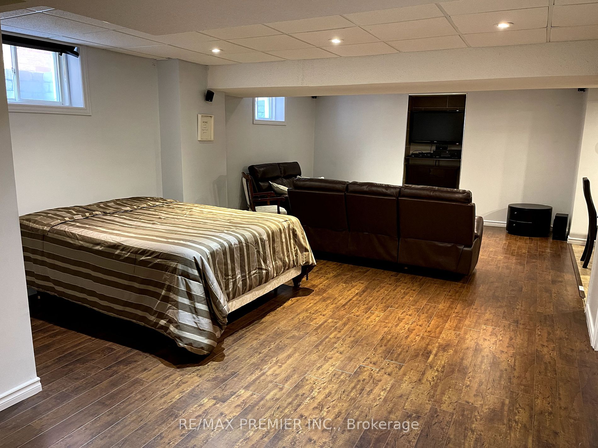36 A.V. Nolan Dr, #Lower