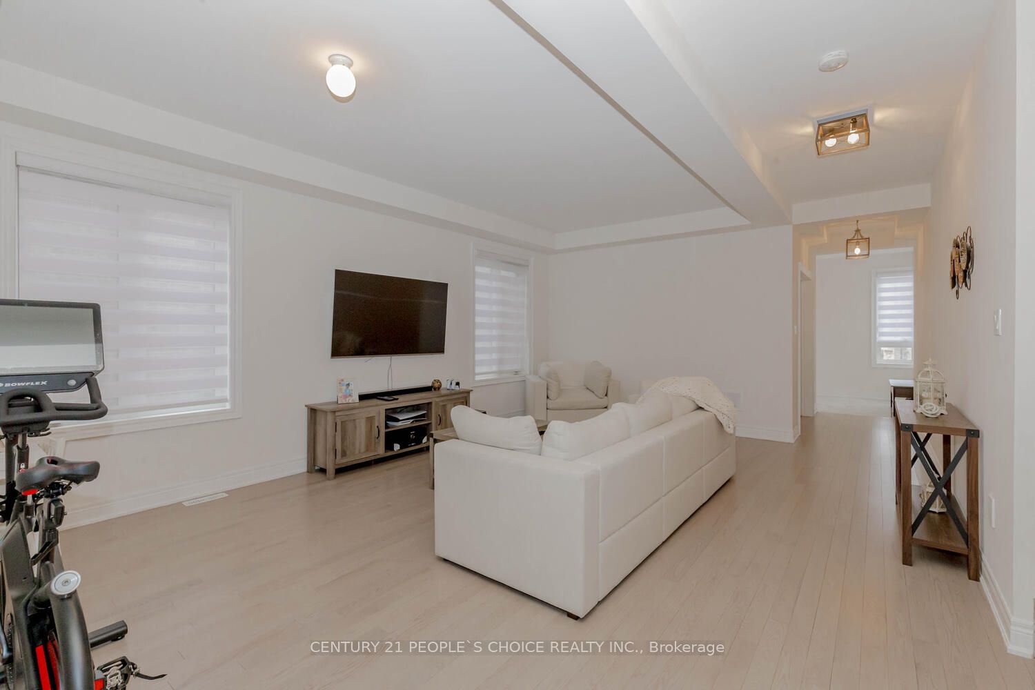 176 Coldwell Bay Circ