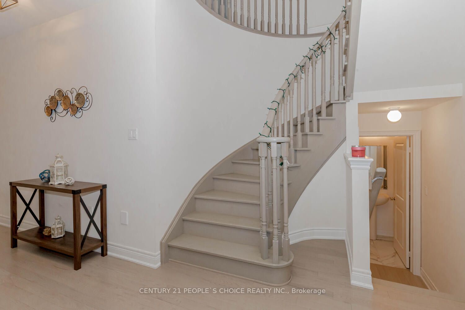 176 Coldwell Bay Circ