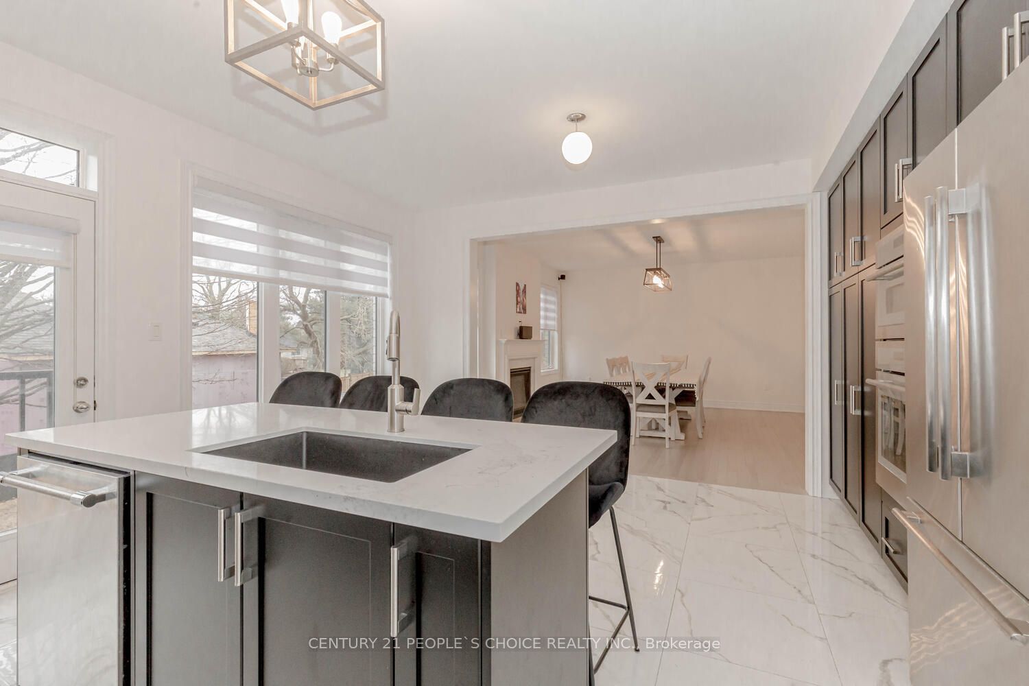 176 Coldwell Bay Circ