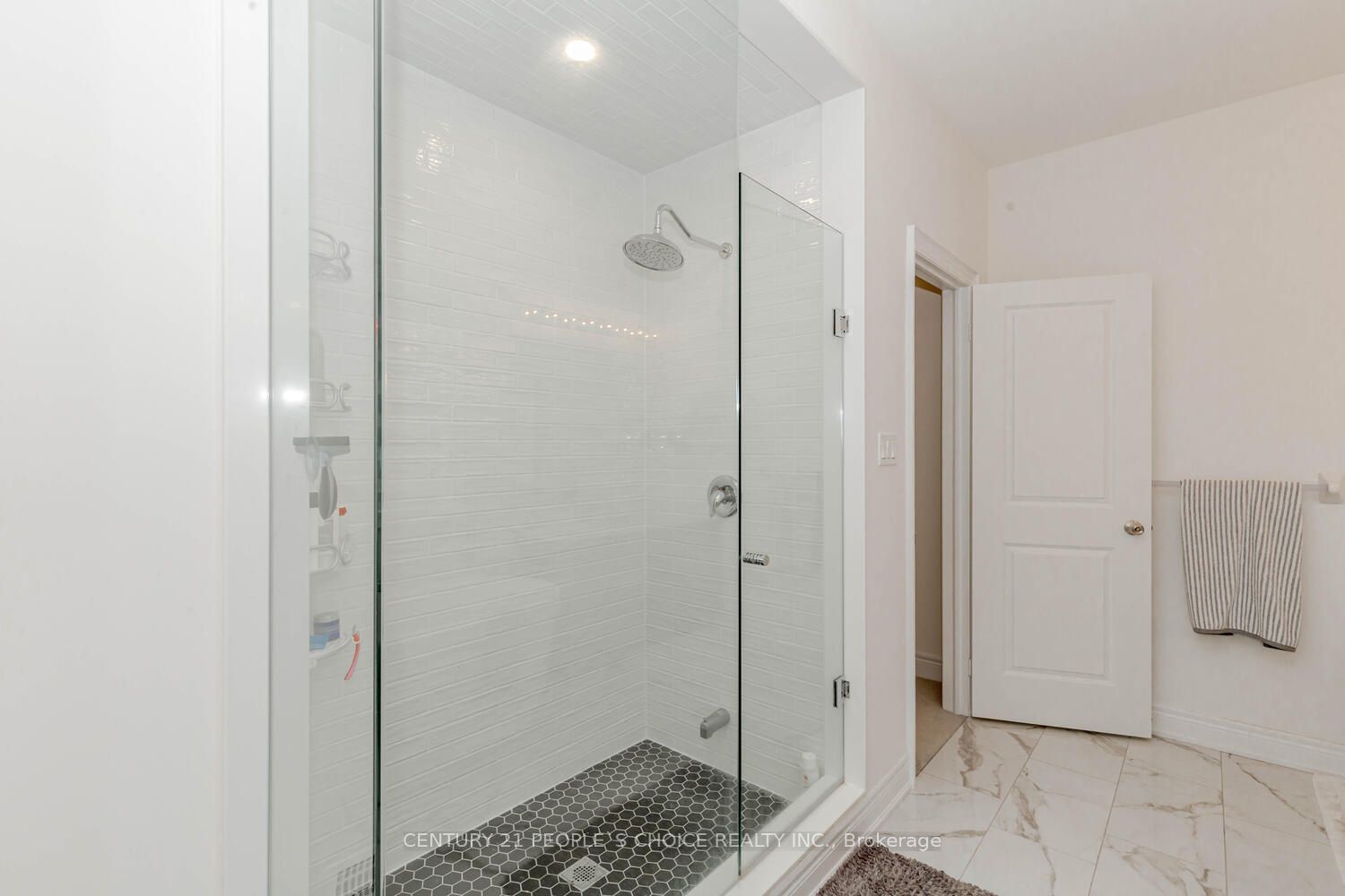 176 Coldwell Bay Circ