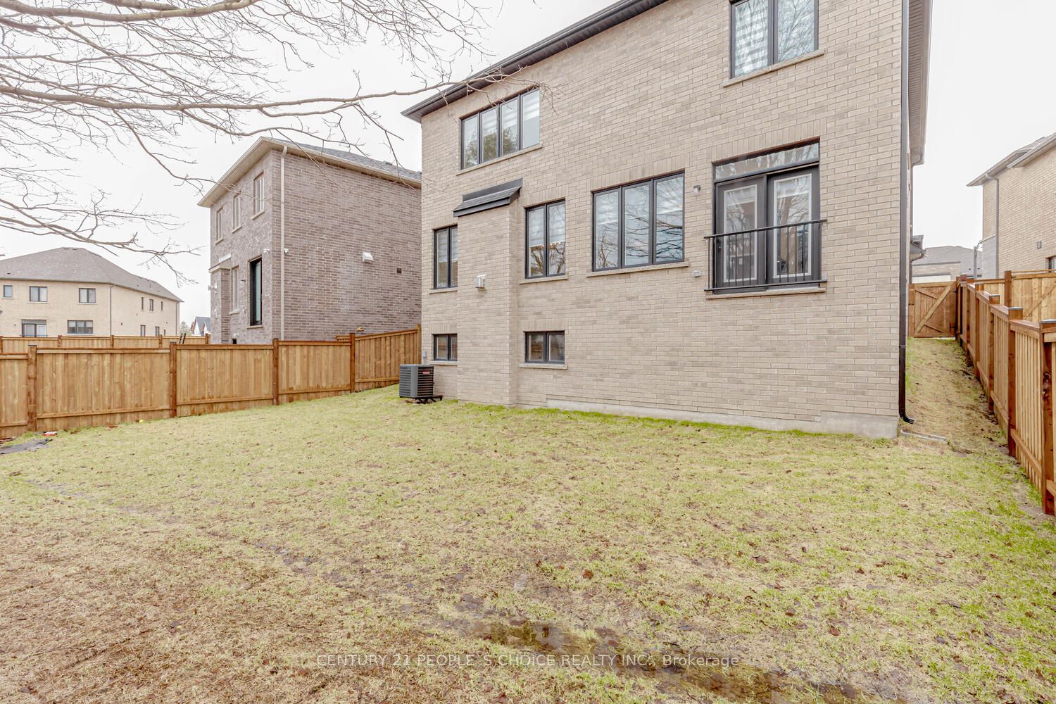 176 Coldwell Bay Circ