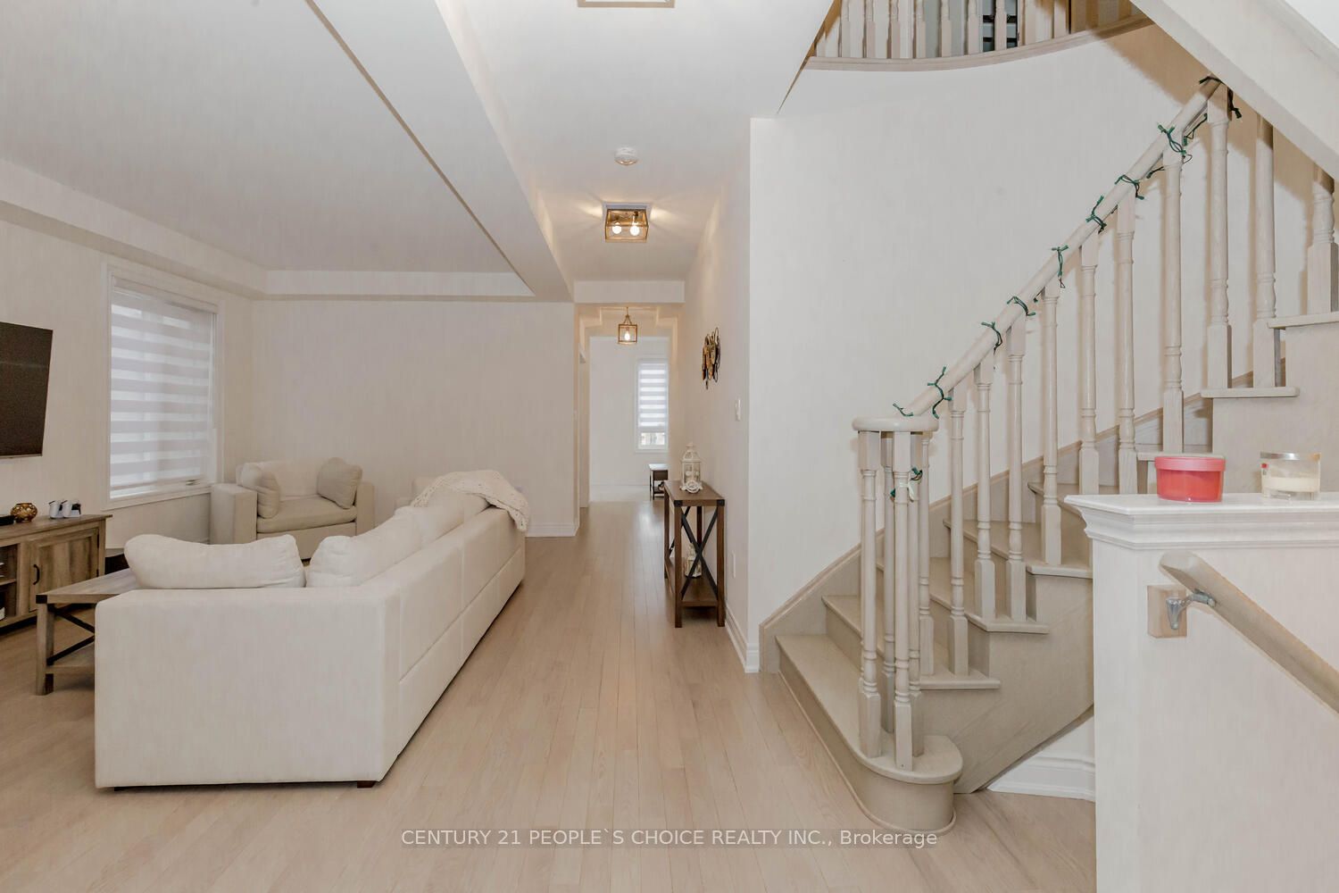 176 Coldwell Bay Circ