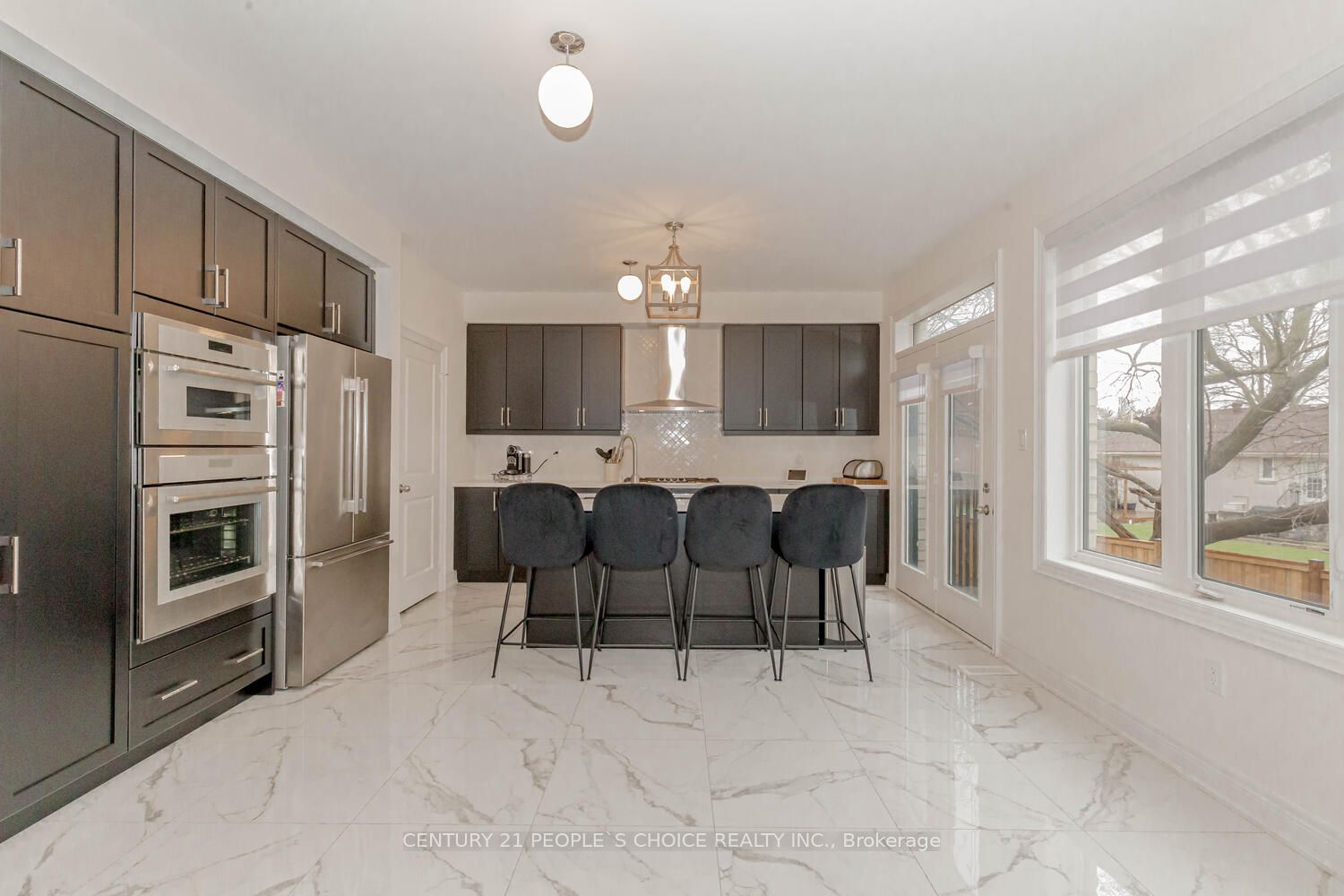176 Coldwell Bay Circ