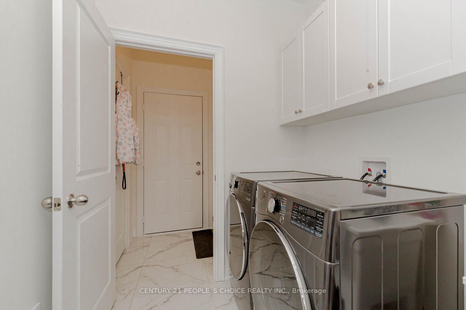 176 Coldwell Bay Circ