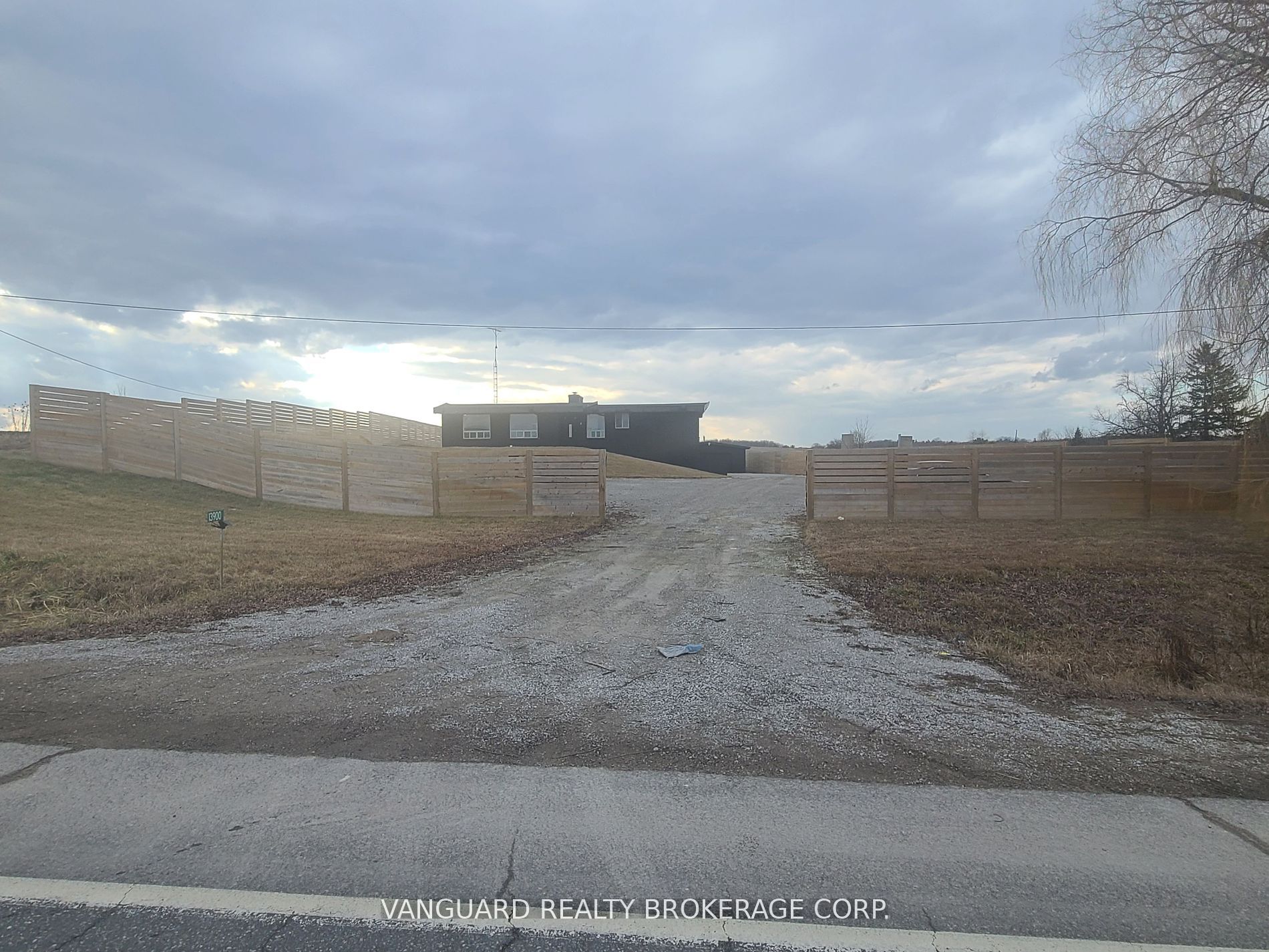 13900 Highway 27
