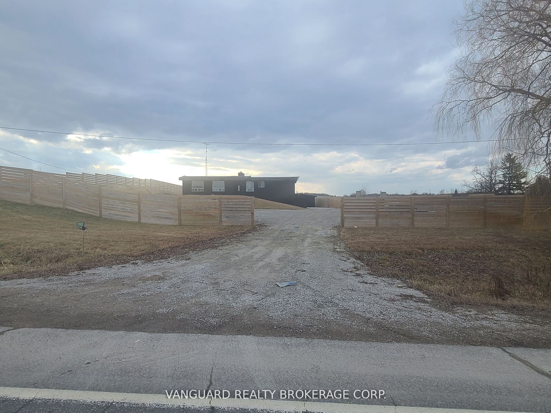 13900 Highway 27