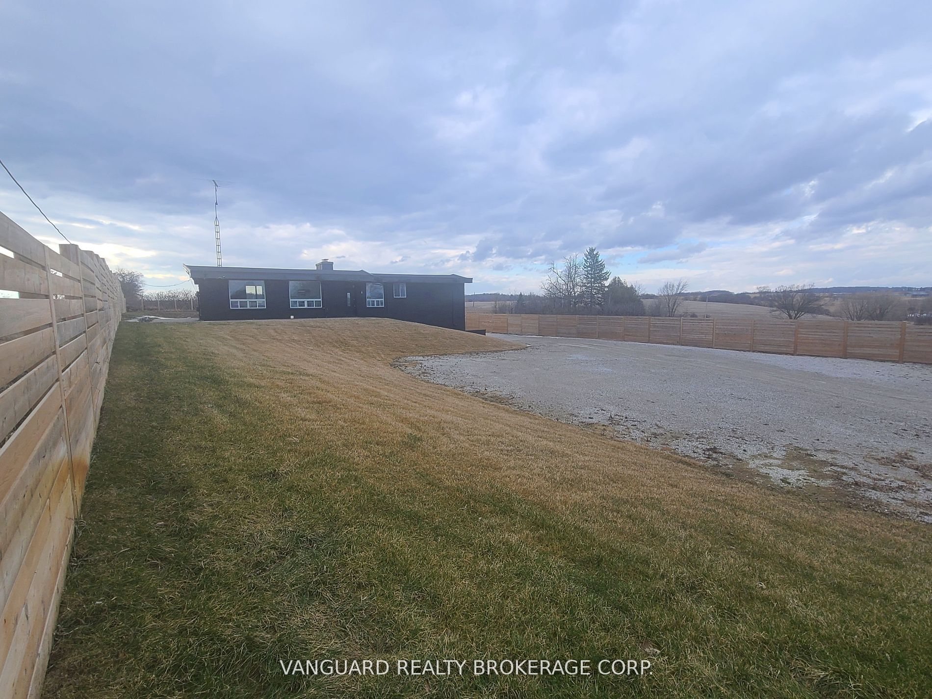13900 Highway 27