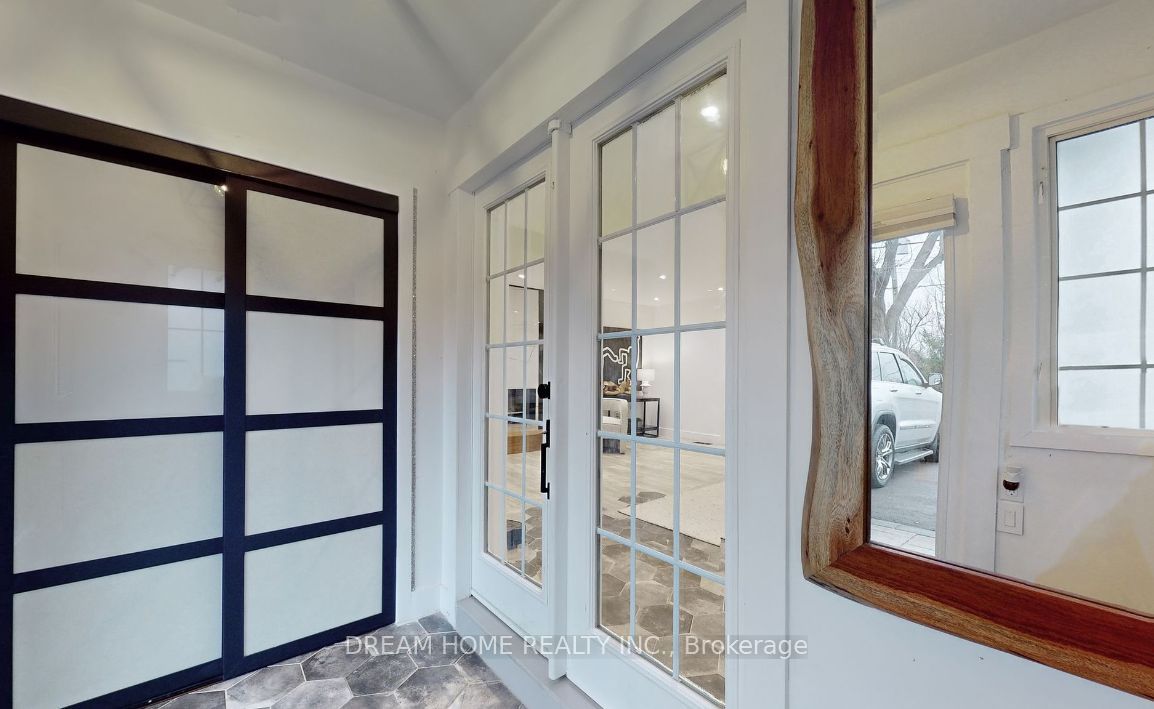160 Olde Bayview Ave