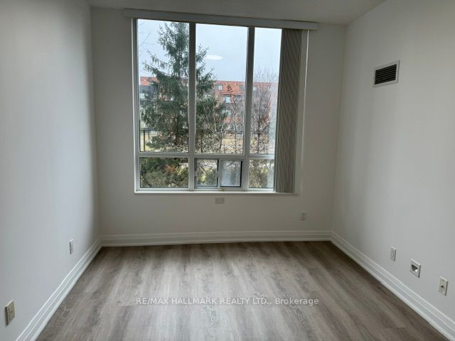 350 Red Maple Road, #101
