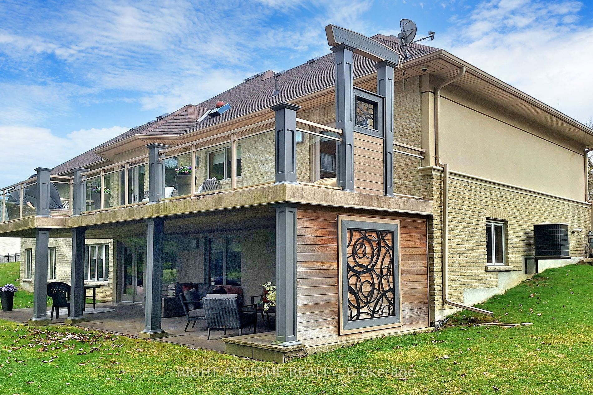 24 Maplehyrn Avenue