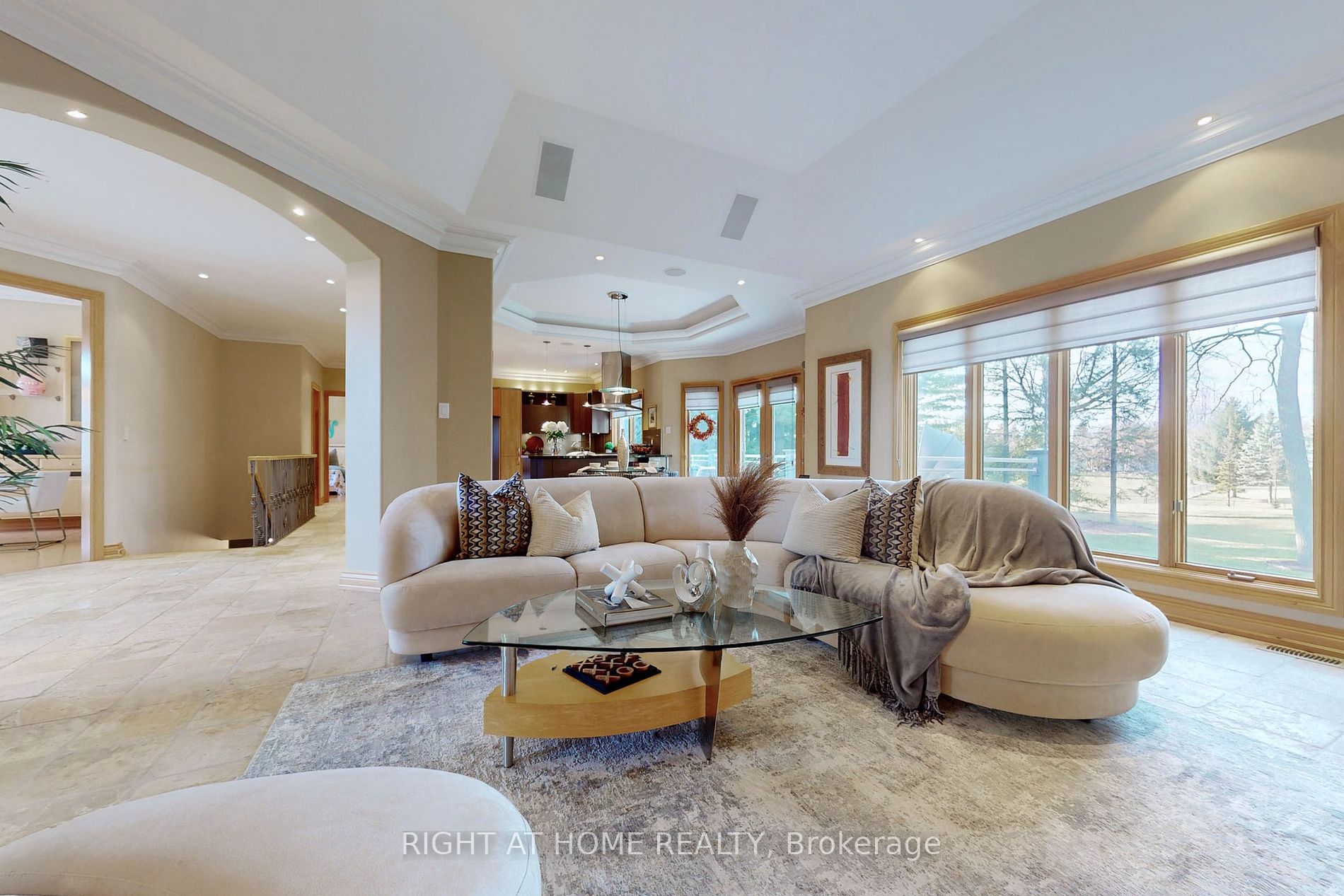 24 Maplehyrn Avenue