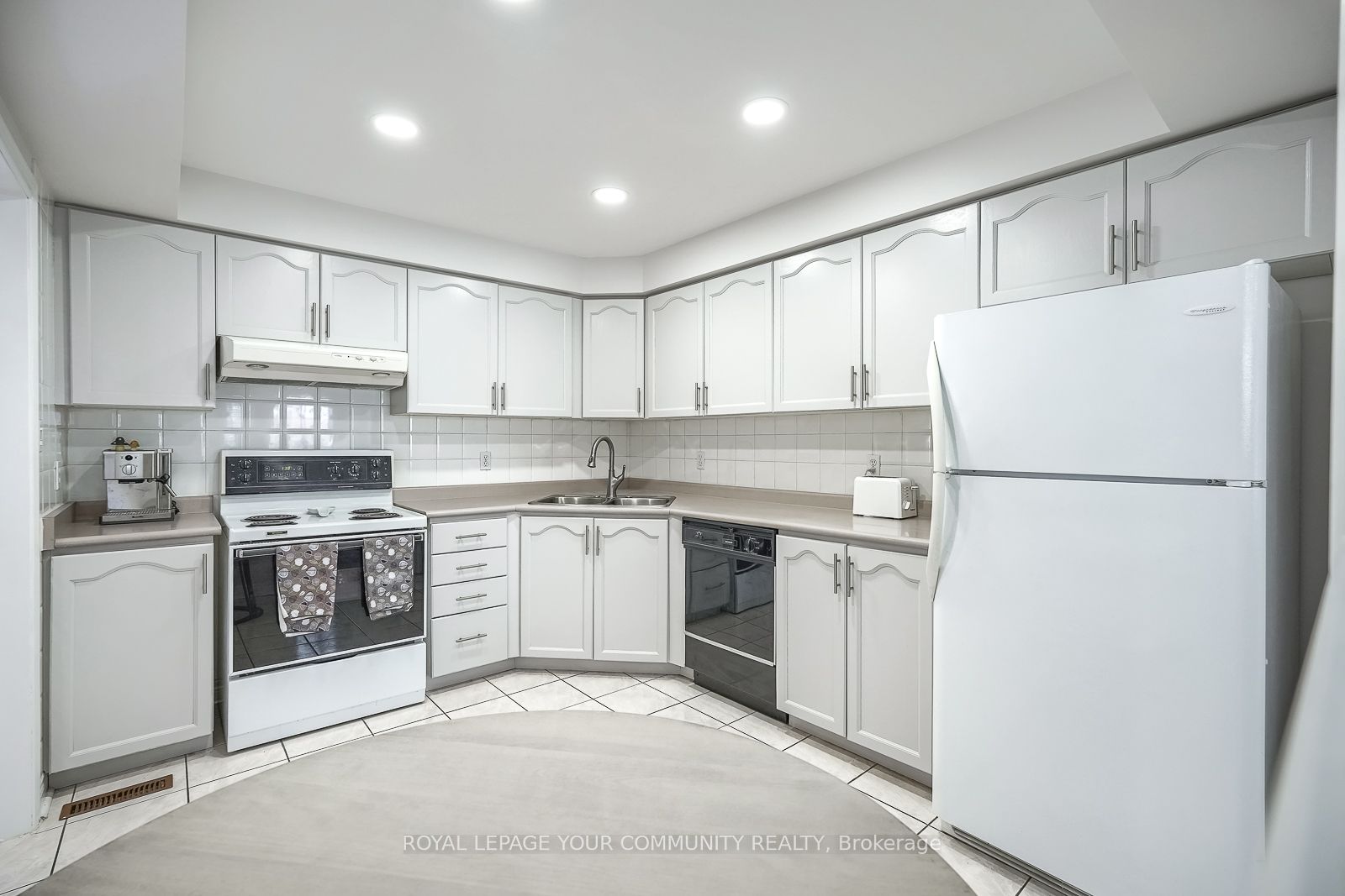 73 Widdifield Avenue