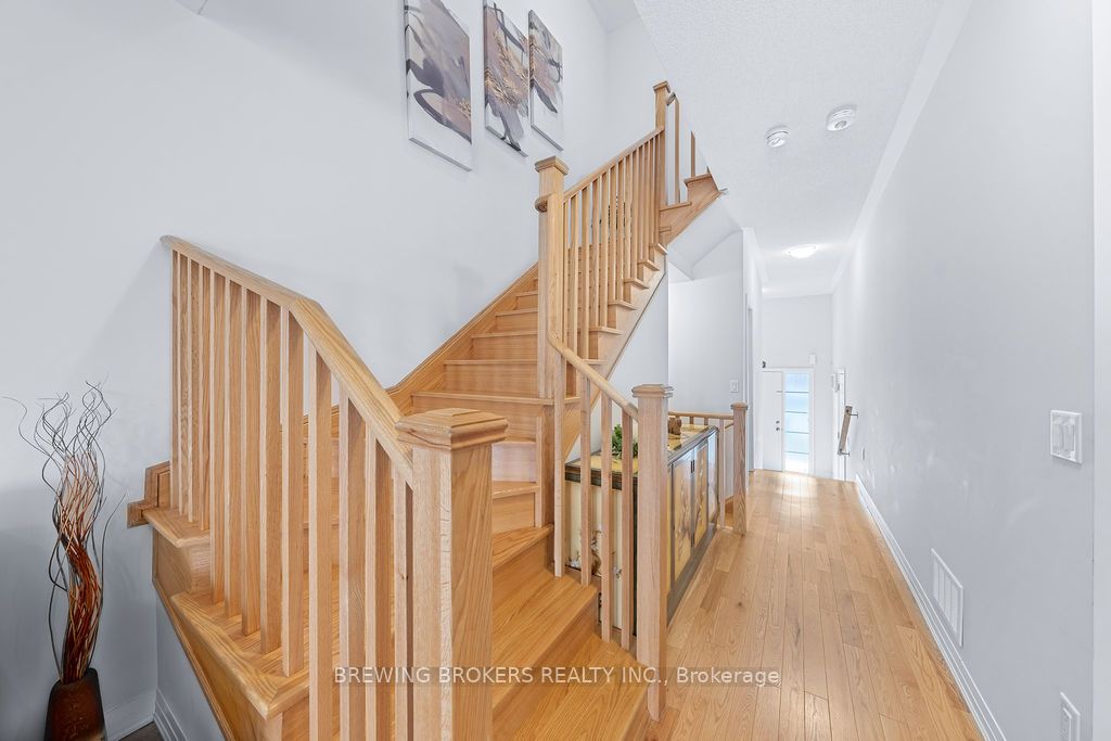34 Landolfi Way S